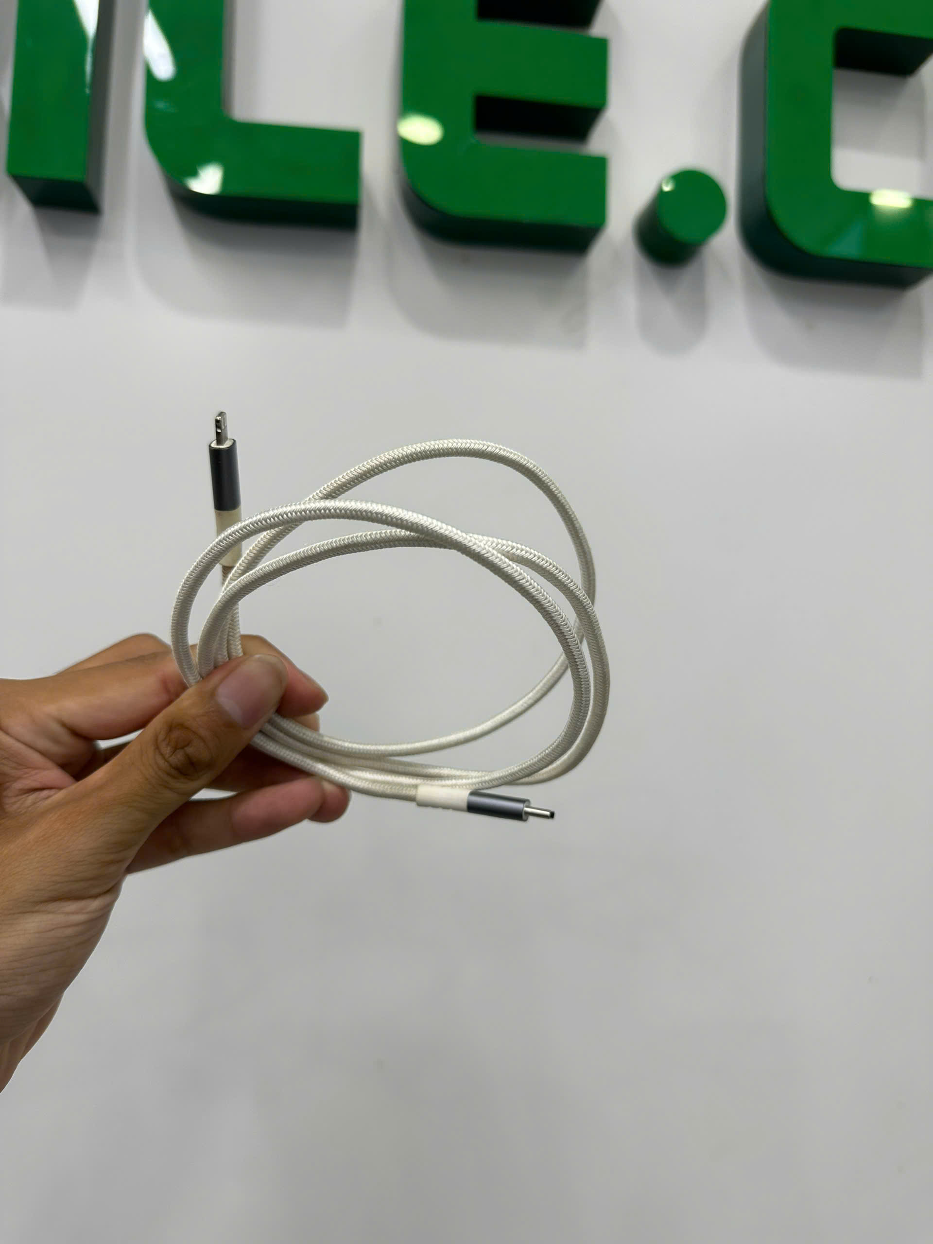Cáp 9FIT USB-C to Lightning 1M White - 9FCA002W