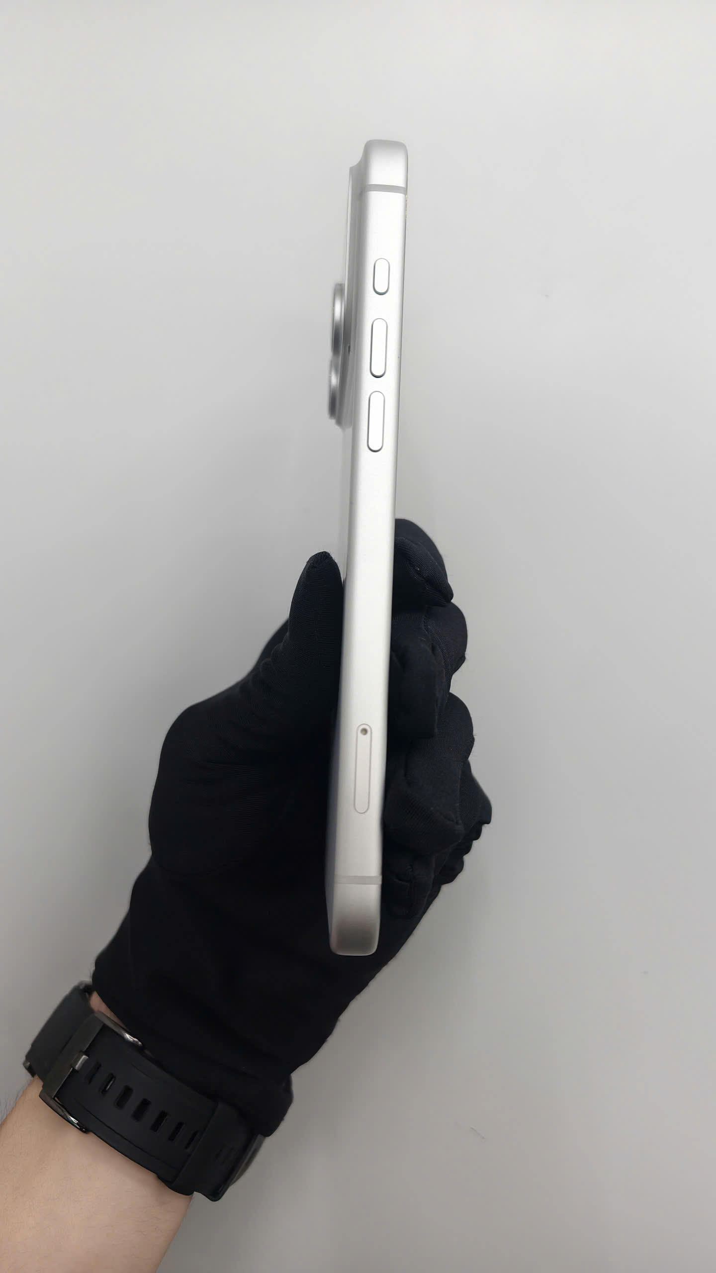 ĐTDĐ Apple iPhone 17 Pro Max 256GB Silver_MFYM4ZP/A - sc33h9nypl4