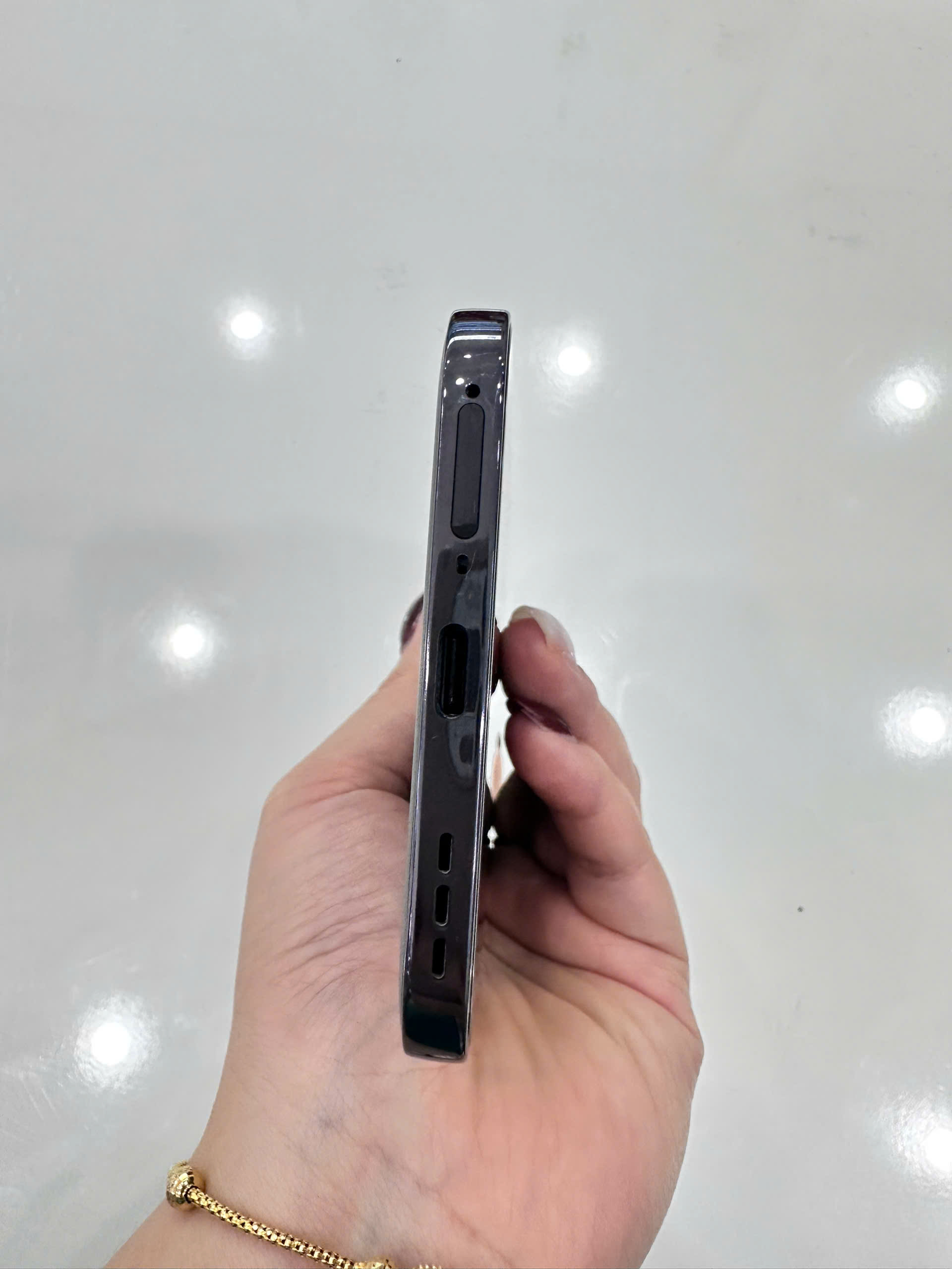 ĐIỆN THOẠI DI ĐỘNG (TEL) NUBIA AIR 6.78/Unisoc T8300/8G/256G/50MP+2MP+AI/20MP/5000mAh (Z2468N)/TITAN ĐEN