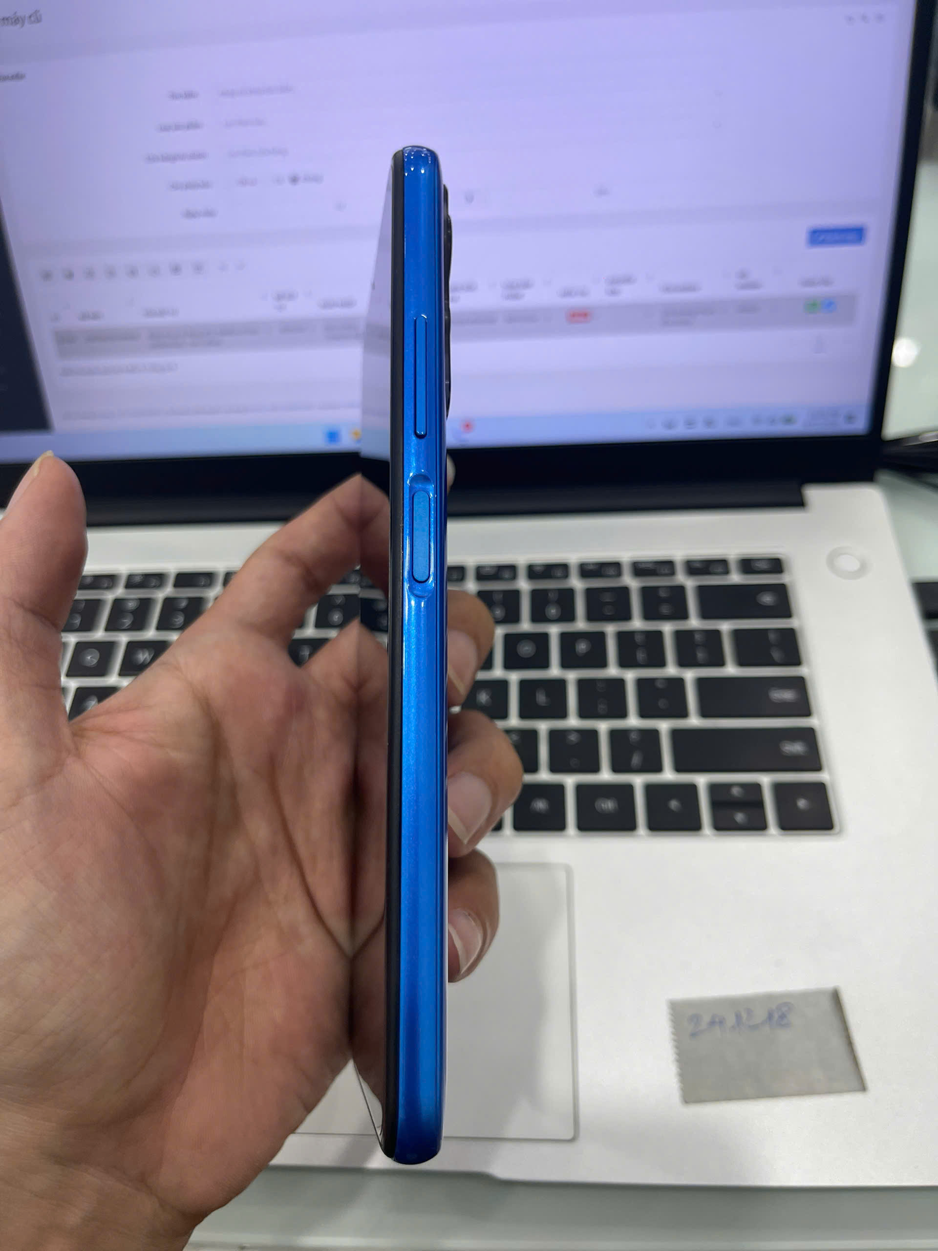 Điện thoại di động HTC Wildfire E3 lite (4GB/64GB) - Xanh (Blue) - 358949930199407 - HE3LIXN