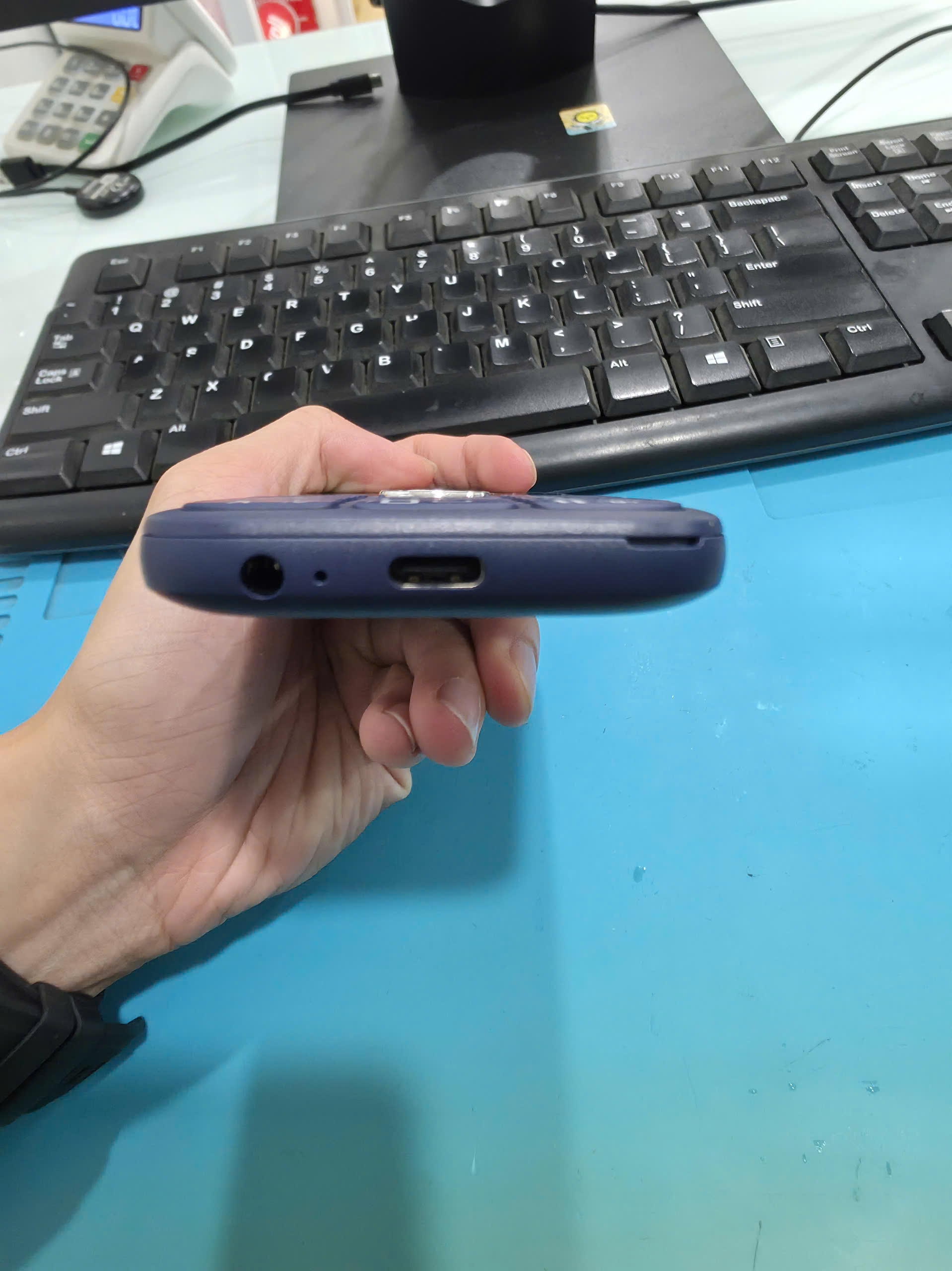 Điện thoại Xphone Model Hera S9 màu Xanh dương (Blue)