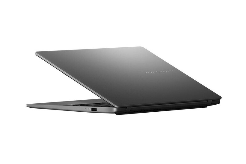 Laptop ASUS Vivobook S14 chất liệu bền bỉ.