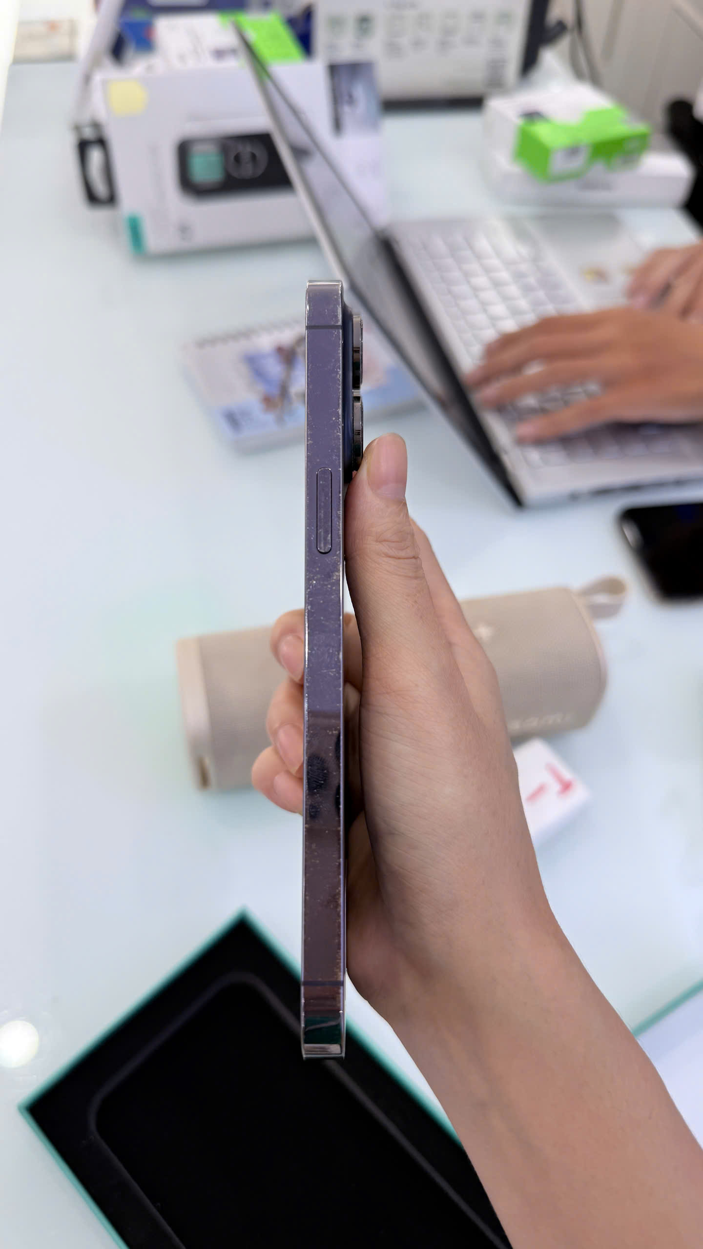 ĐTDĐ Apple iPhone 14 Pro Max 128GB Deep Purple_MQ9T3VN/A - SMW0WKYV23Q - MQ9T3VN