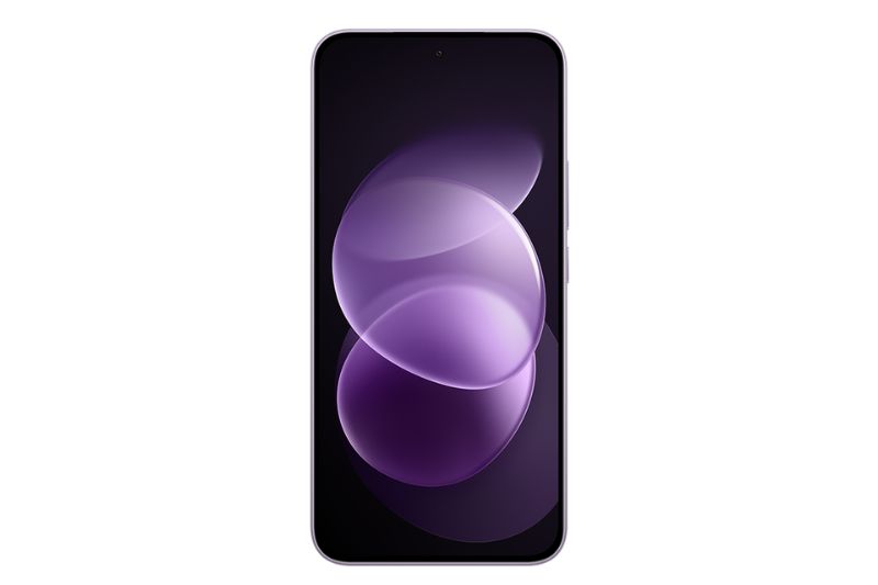Màn hình AMOLED 6,83 inch độ phân giải 1.5K tạo không gian hiển thị rộng cho xem phim, đọc tài liệu, mạng xã hội và chơi game.