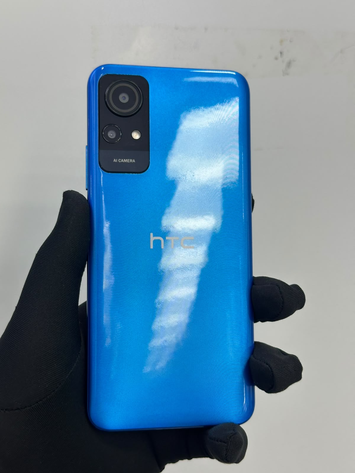 Điện thoại di động HTC Wildfire E3 lite (4GB/64GB) - Xanh (Blue)