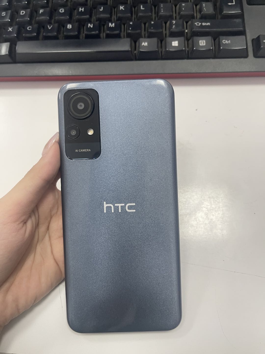 Điện thoại di động HTC Wildfire E3 lite (4GB/64GB) - Ghi (Grey)