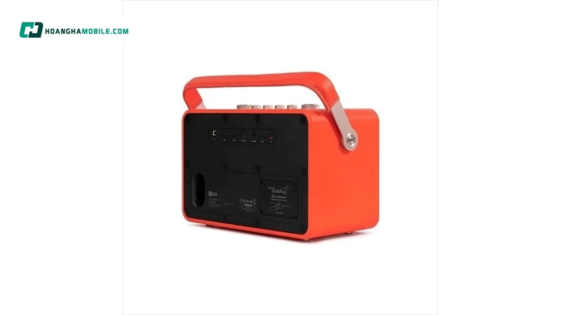 Mặt sau Loa Alpha Works W99. Mặt sau Loa Alpha Works W99.