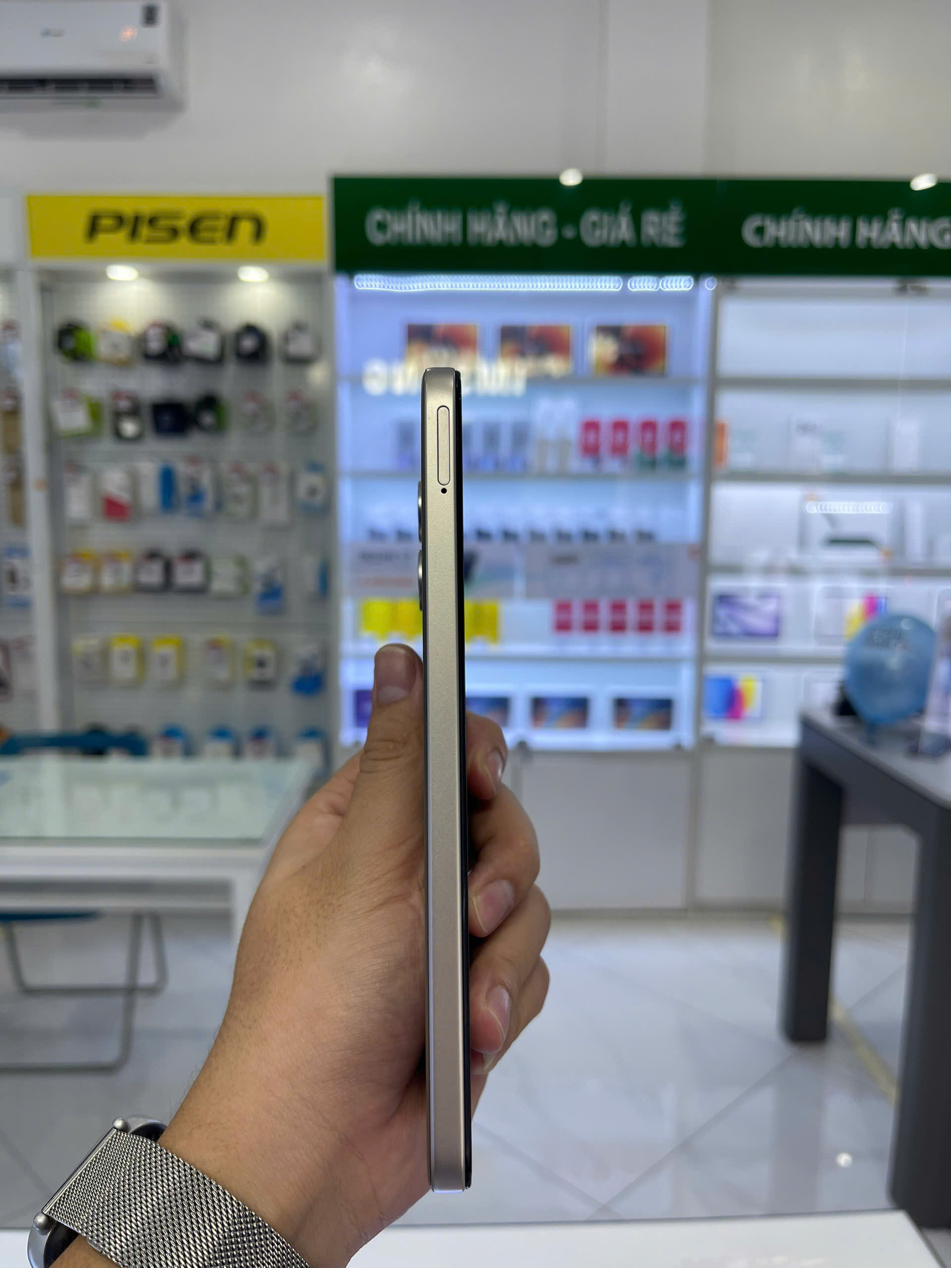 ĐIỆN THOẠI DI ĐỘNG (TEL) REDMI 15 5G 6.9"/SNAP 6S GEN 3/8G/256G/50MP+Auxiliary/8MP/7000mAh (25057RN09G)/XÁM - Cũ TBH 