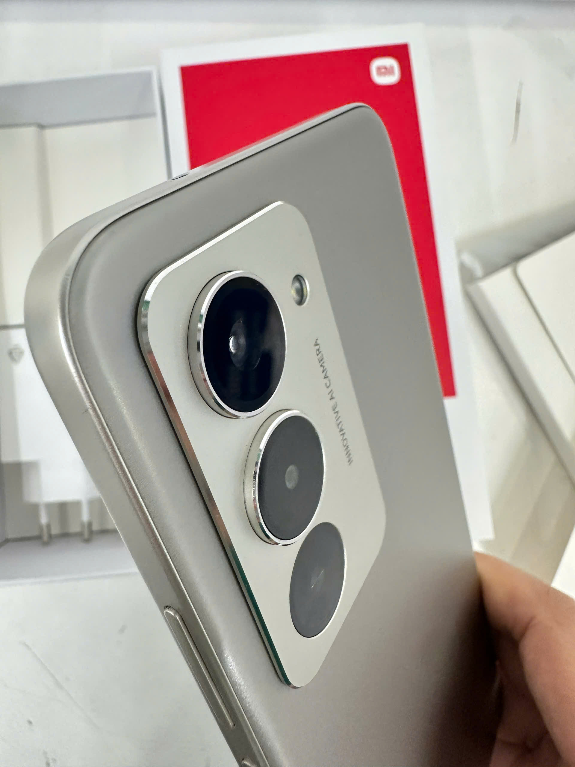 ĐIỆN THOẠI DI ĐỘNG (TEL) REDMI 15 5G 6.9"/SNAP 6S GEN 3/8G/256G/50MP+Auxiliary/8MP/7000mAh (25057RN09G)/XÁM (6932554454463 - TBH