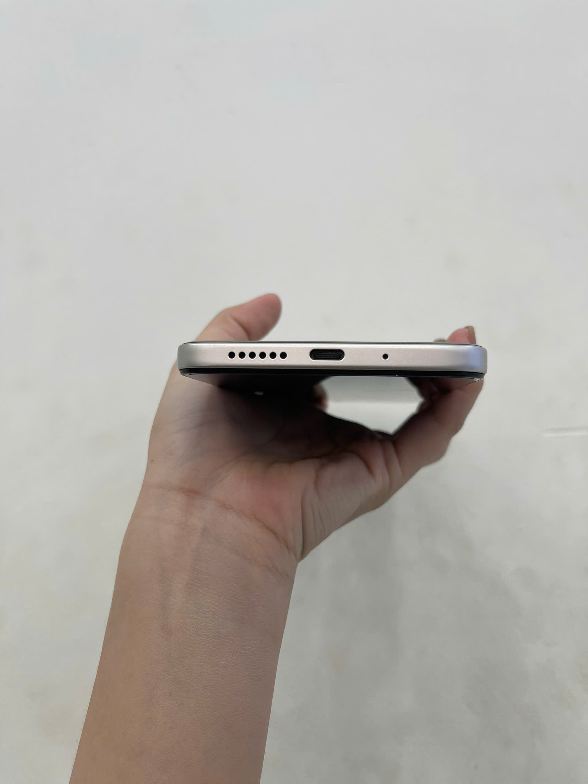 ĐIỆN THOẠI DI ĐỘNG (TEL) REDMI 15 5G 6.9"/SNAP 6S GEN 3/8G/256G/50MP+Auxiliary/8MP/7000mAh (25057RN09G)/XÁM (6932554454463)/ TN