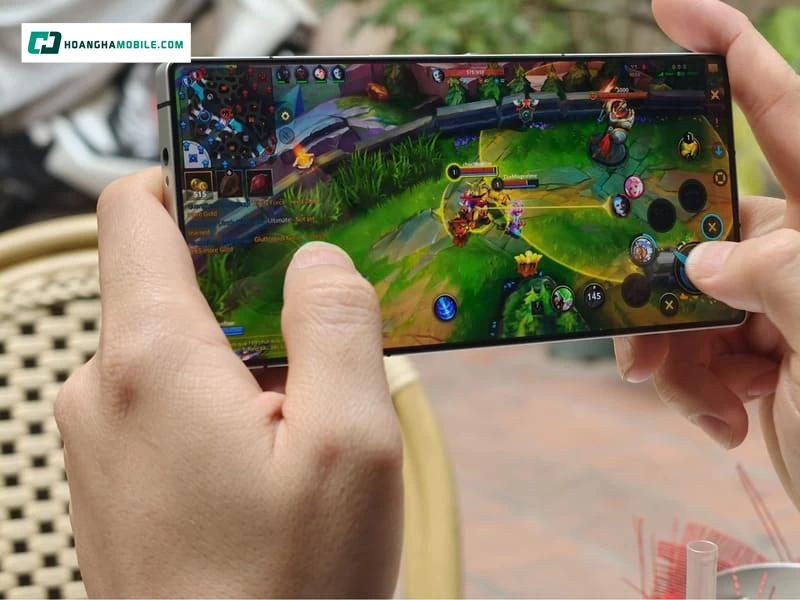 Phím cảm ứng vai của điện thoại REDMAGIC có thể được gán vào các nút trong game Phím cảm ứng vai của điện thoại REDMAGIC có thể được gán vào các nút trong game