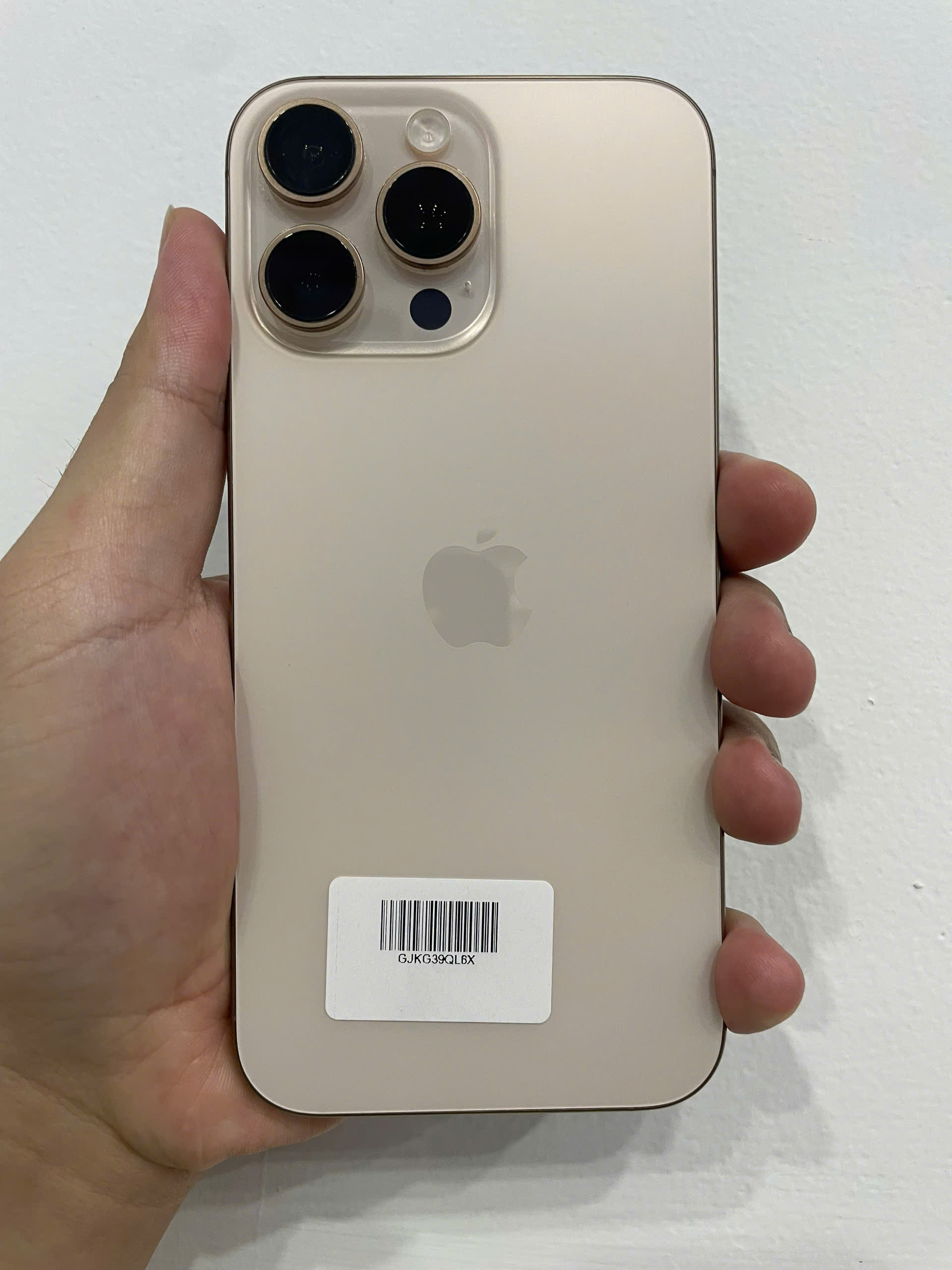 ĐTDĐ Apple iPhone 16 Pro Max 256GB Desert Titanium_MYWX3VN/A - GJKG39QL6X - MYWX3VN