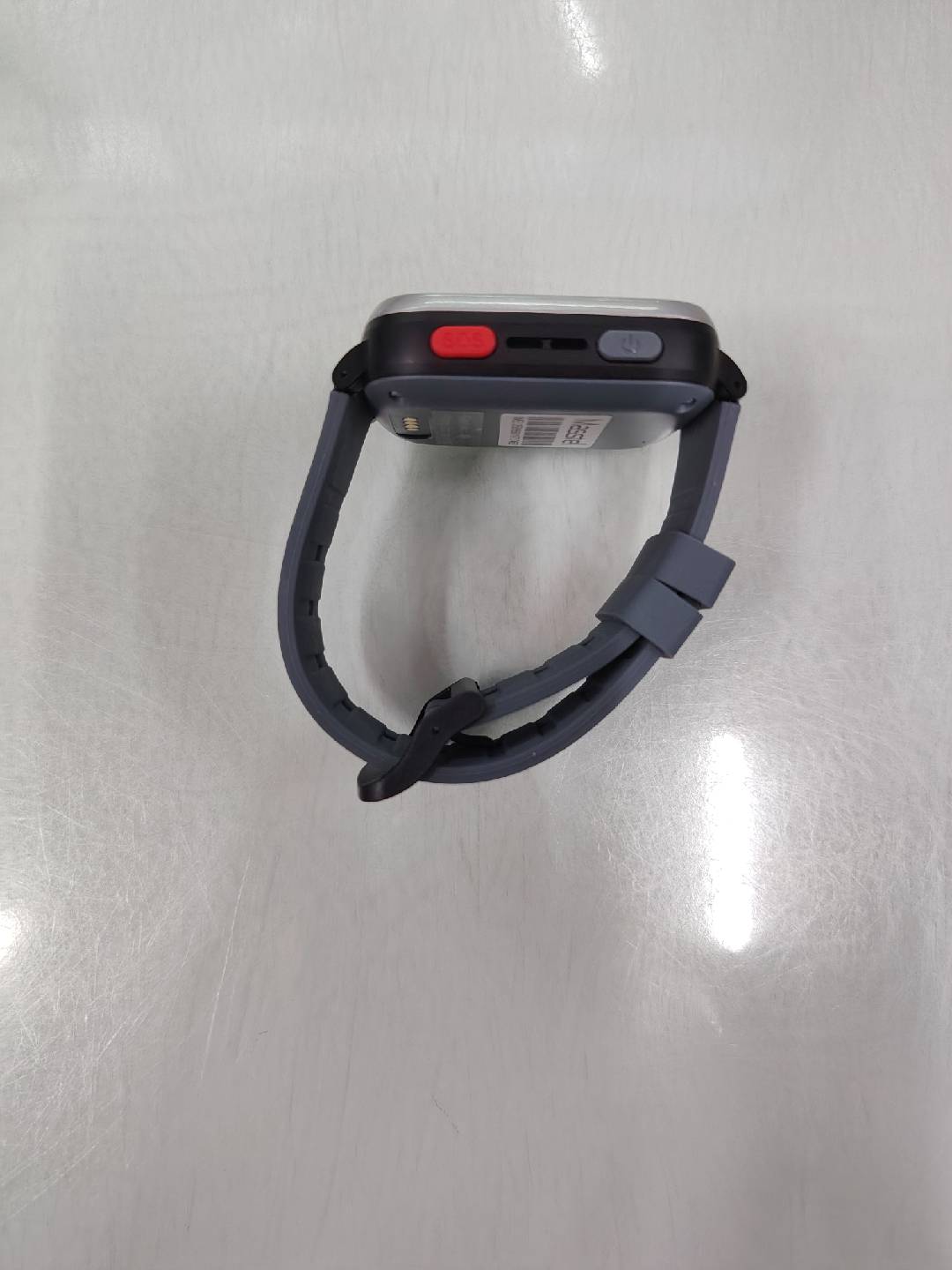 Đồng hồ định vị Masstel Hero 16i màu đen (Black)