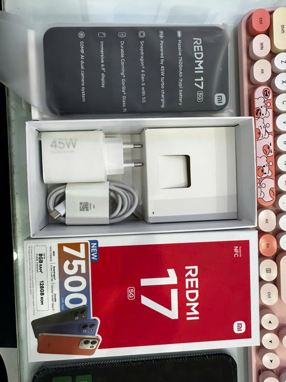 ĐIỆN THOẠI DI ĐỘNG (TEL) REDMI 17 5G 6.9"/SNAP 4 GEN 5/4G/128G/50MP+Auxiliary/8MP/7500mAh (26062RN92G)/ĐEN (6939093008447) - 864