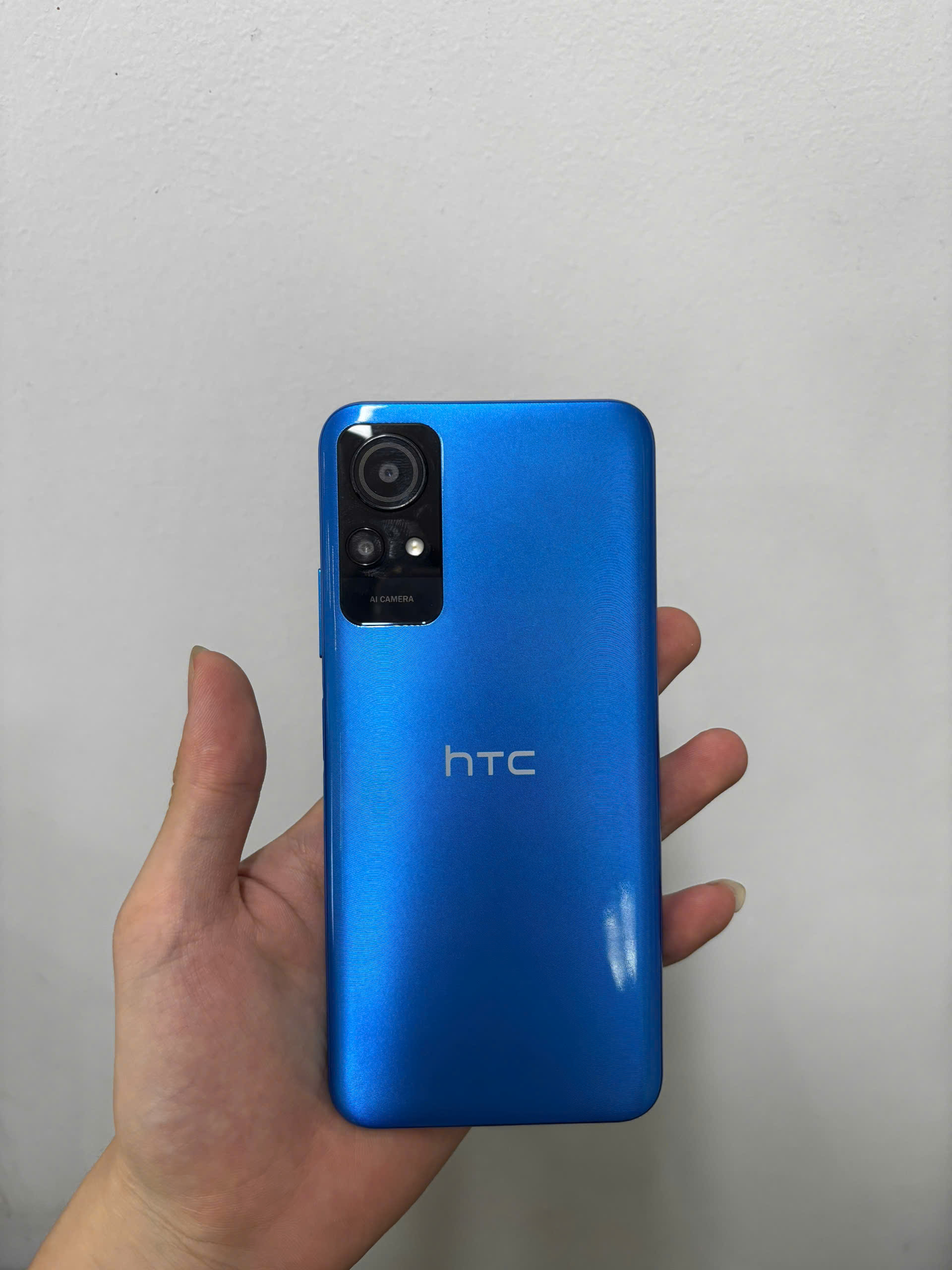 Điện thoại di động HTC Wildfire E3 lite (4GB/64GB) - Xanh (Blue)