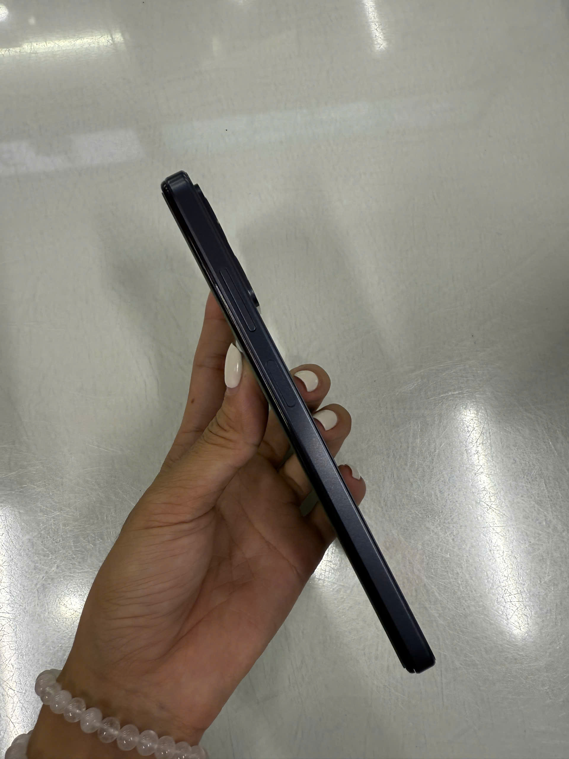 Điện thoại di động OSCAL TIGER 10 (8GB/256GB) - màu Xám (Stardust Grey) - 350477000851986 - OSTI10X