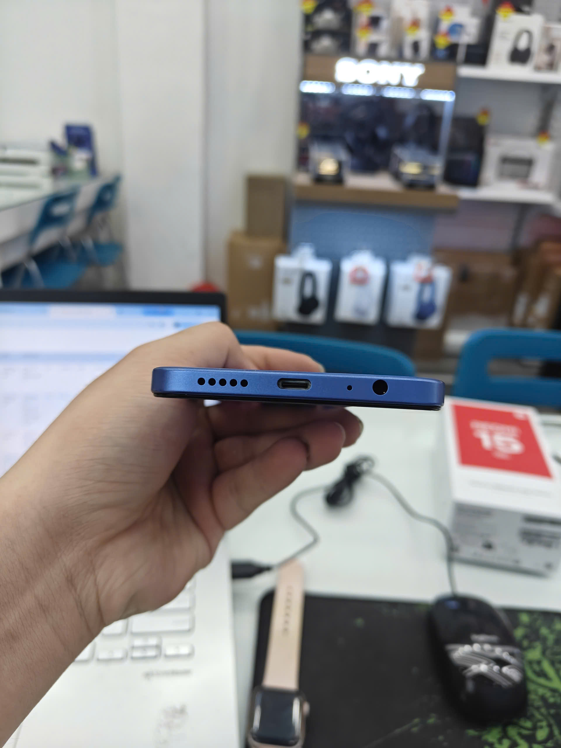 ĐIỆN THOẠI DI ĐỘNG (TEL) REDMI 15 5G 6.9"/SNAP 6S GEN 3/8G/256G/50MP+Auxiliary/8MP/7000mAh (25057RN09G)/XÁM (6932554454463)/ TN 