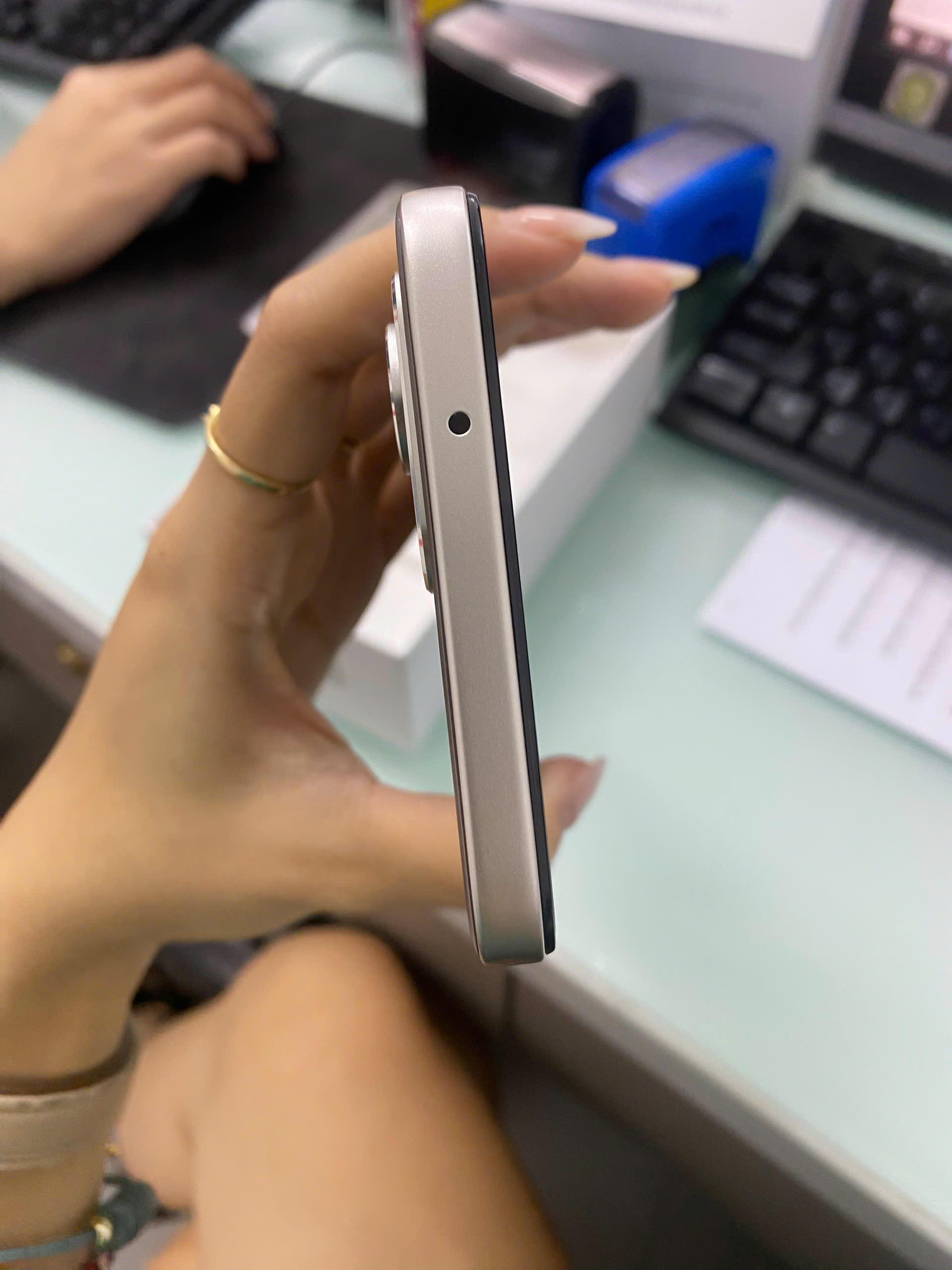 TBH ĐIỆN THOẠI DI ĐỘNG (TEL) REDMI 15 5G 6.9"/SNAP 6S GEN 3/8G/256G/50MP+Auxiliary/8MP/7000mAh (25057RN09G)/XÁM (6932554454463)/