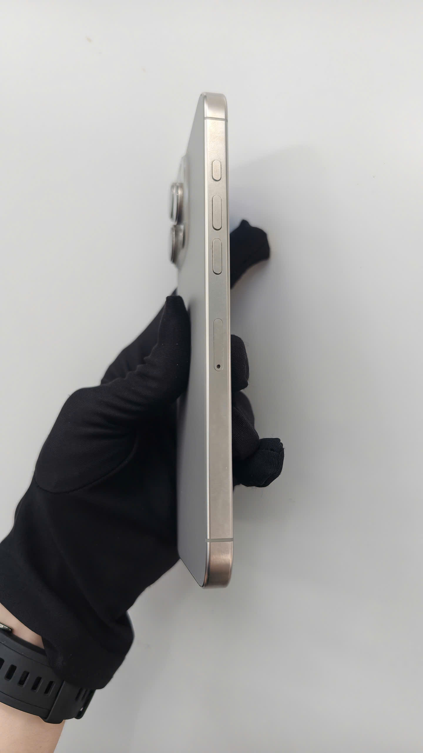ĐTDĐ Apple iPhone 16 Pro Max 256GB Natural Titanium_MYWY3VN/A - L2N3QV2NVJ 