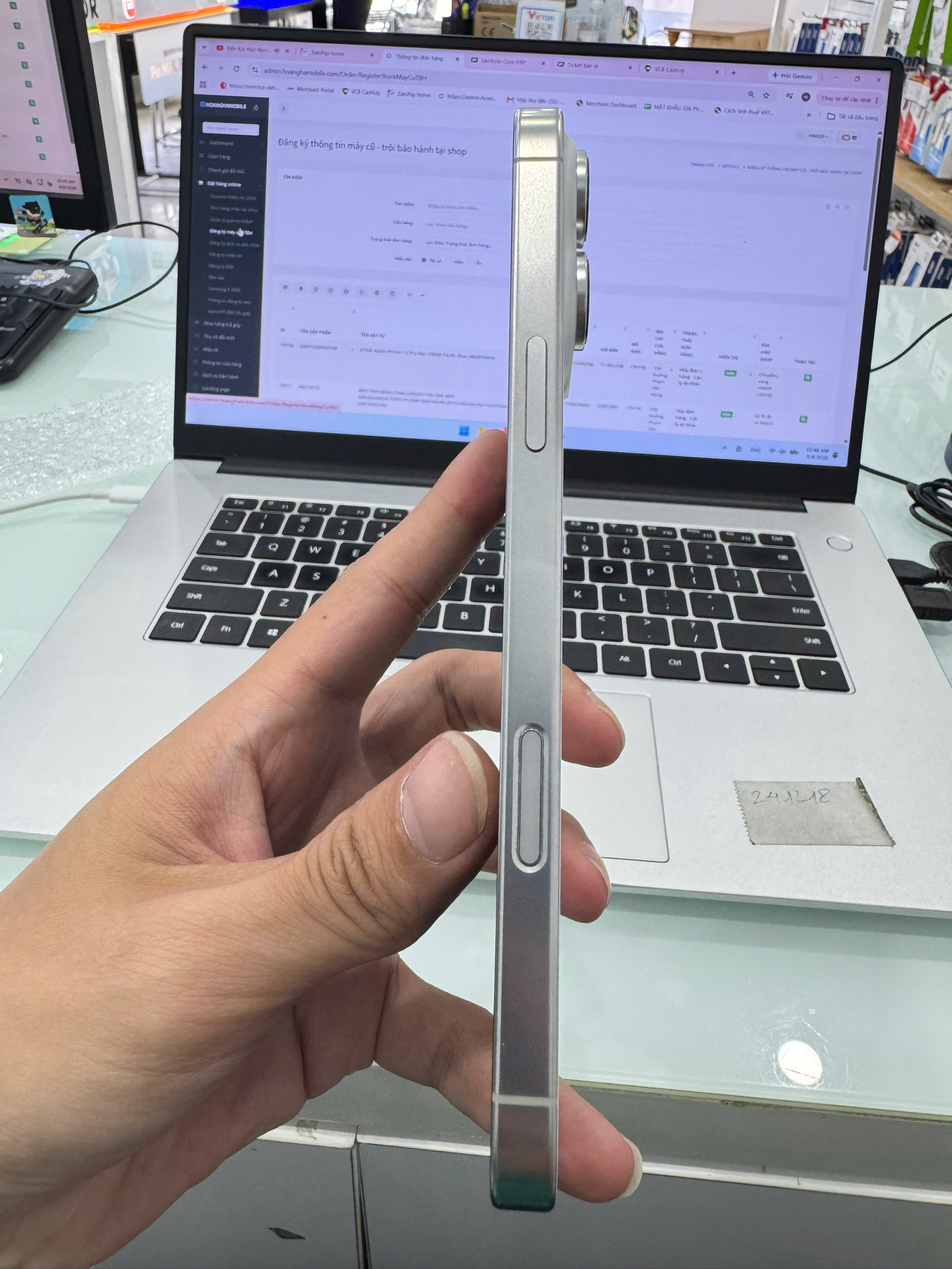 ĐTDĐ Apple iPhone 16 Pro Max 256GB White Titanium_MYWW3VN/A - SCXRNVJHPQM - MYWW3VN