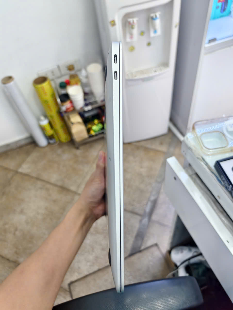 MTXT MacBook Air 13-inch, Apple M1/8GB/256GB, Silver - MGN93SA/A - SFVFHG1VAQ6L7 - MAM1256S