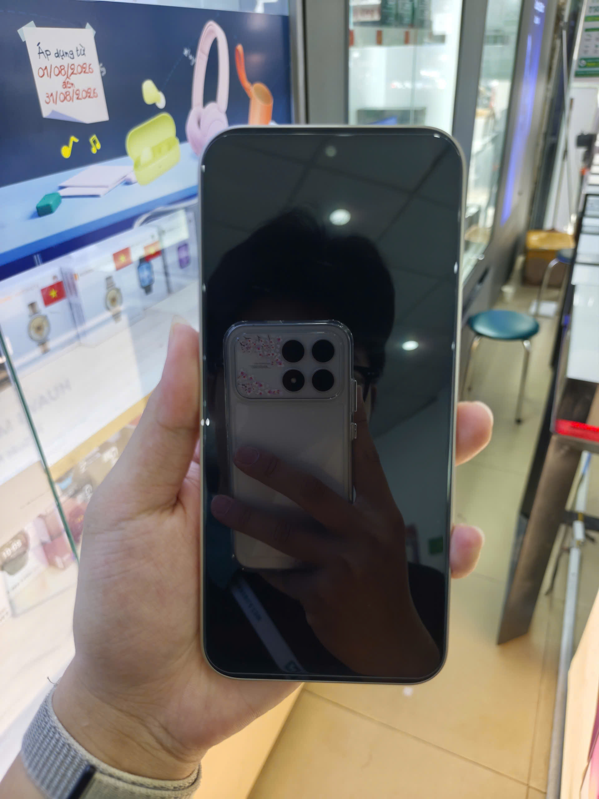 ĐIỆN THOẠI DI ĐỘNG (TEL) REDMI 17 5G 6.9"/SNAP 4 GEN 5/4G/128G/50MP+Auxiliary/8MP/7500mAh (26062RN92G)/CAM