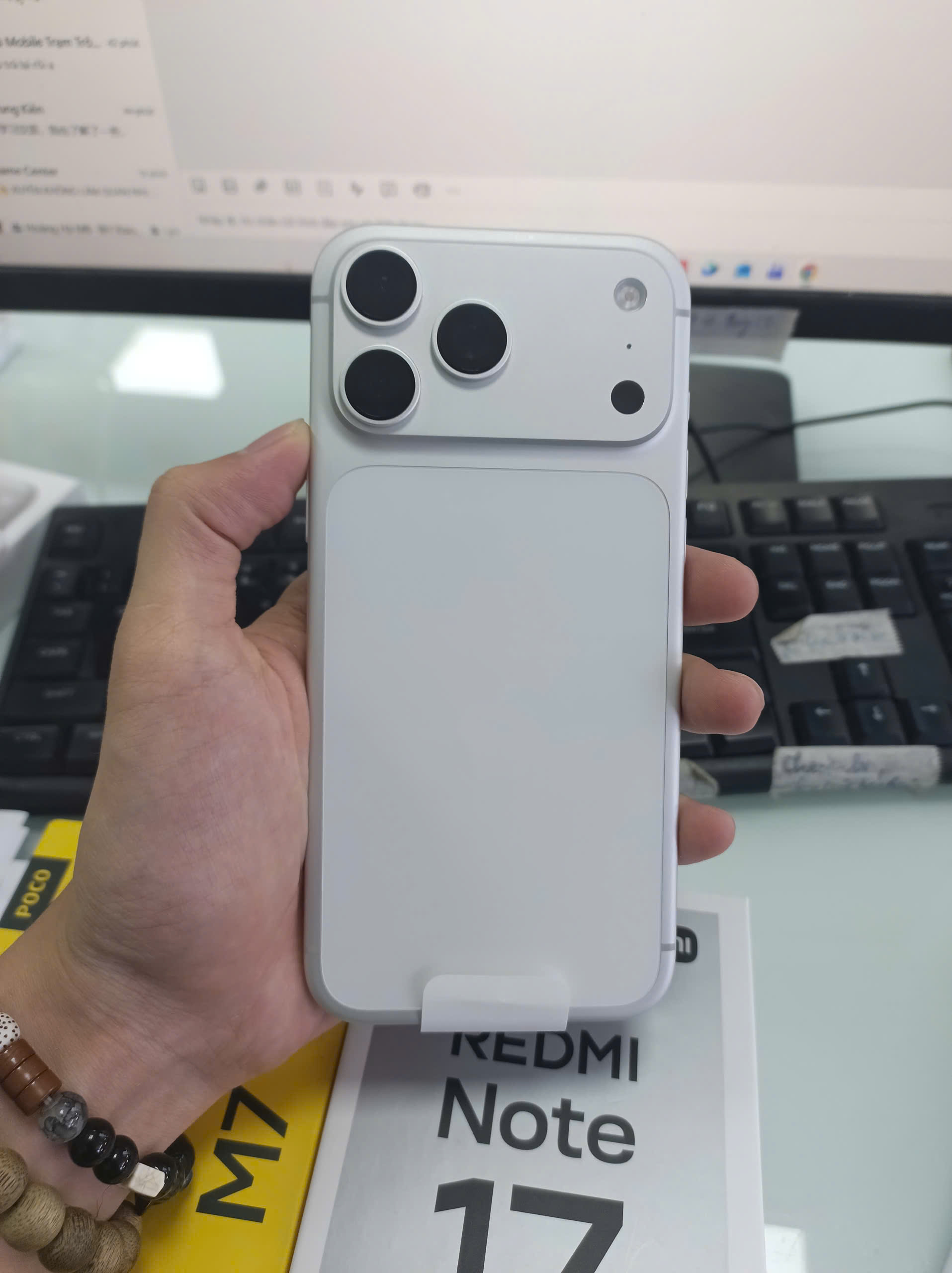 ĐTDĐ Apple iPhone 17 Pro Max 256GB Silver_MFYM4ZP/A - SM2F669NM6C - MFYM4ZP