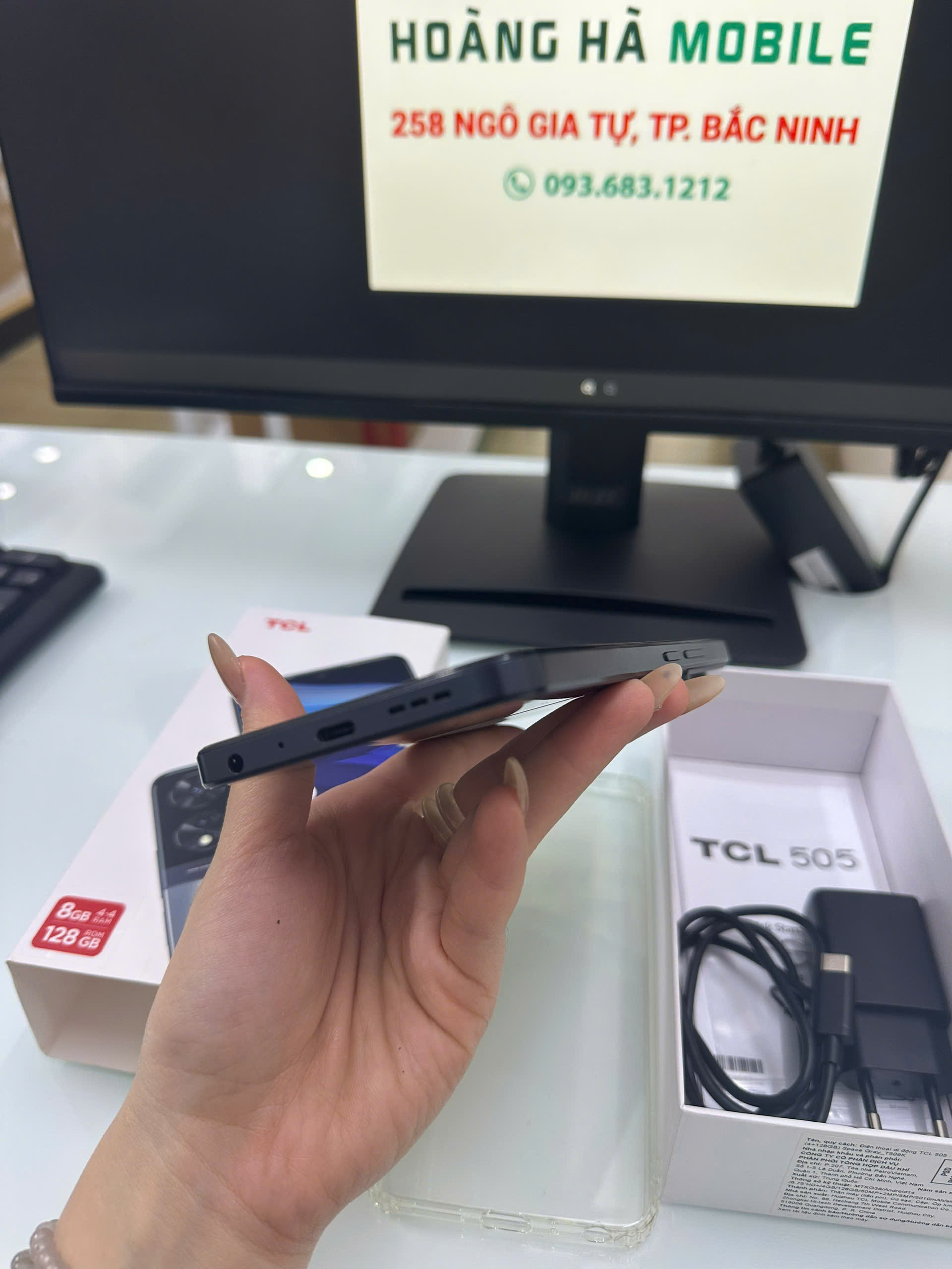 Điện thoại di động TCL 505 T509K (4+128GB) Space Gray_T509K - 352125375984977 - T509K12ALCVN12