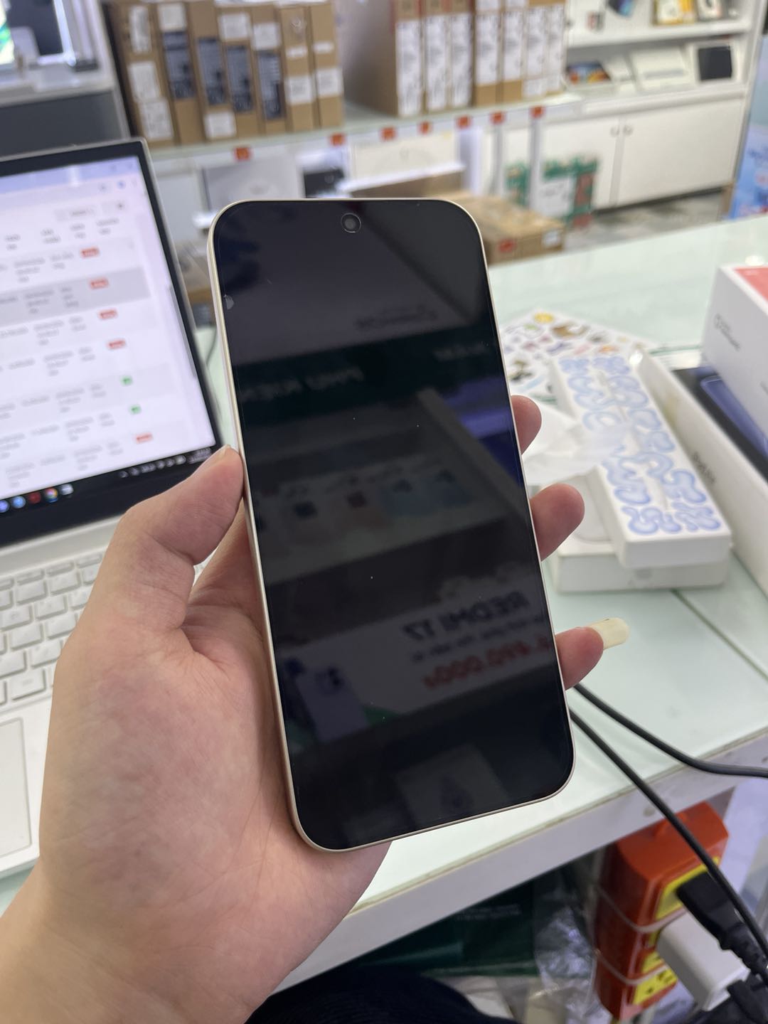 ĐIỆN THOẠI DI ĐỘNG (TEL) REDMI 17 5G 6.9"/SNAP 4 GEN 5/4G/128G/50MP+Auxiliary/8MP/7500mAh (26062RN92G)/CAM - TBH