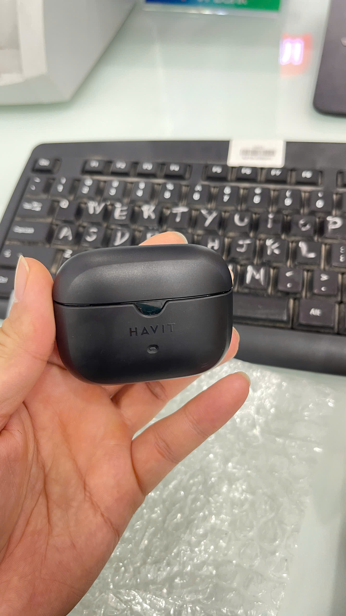 Tai nghe bluetooth hiệu Havit, model TW992
