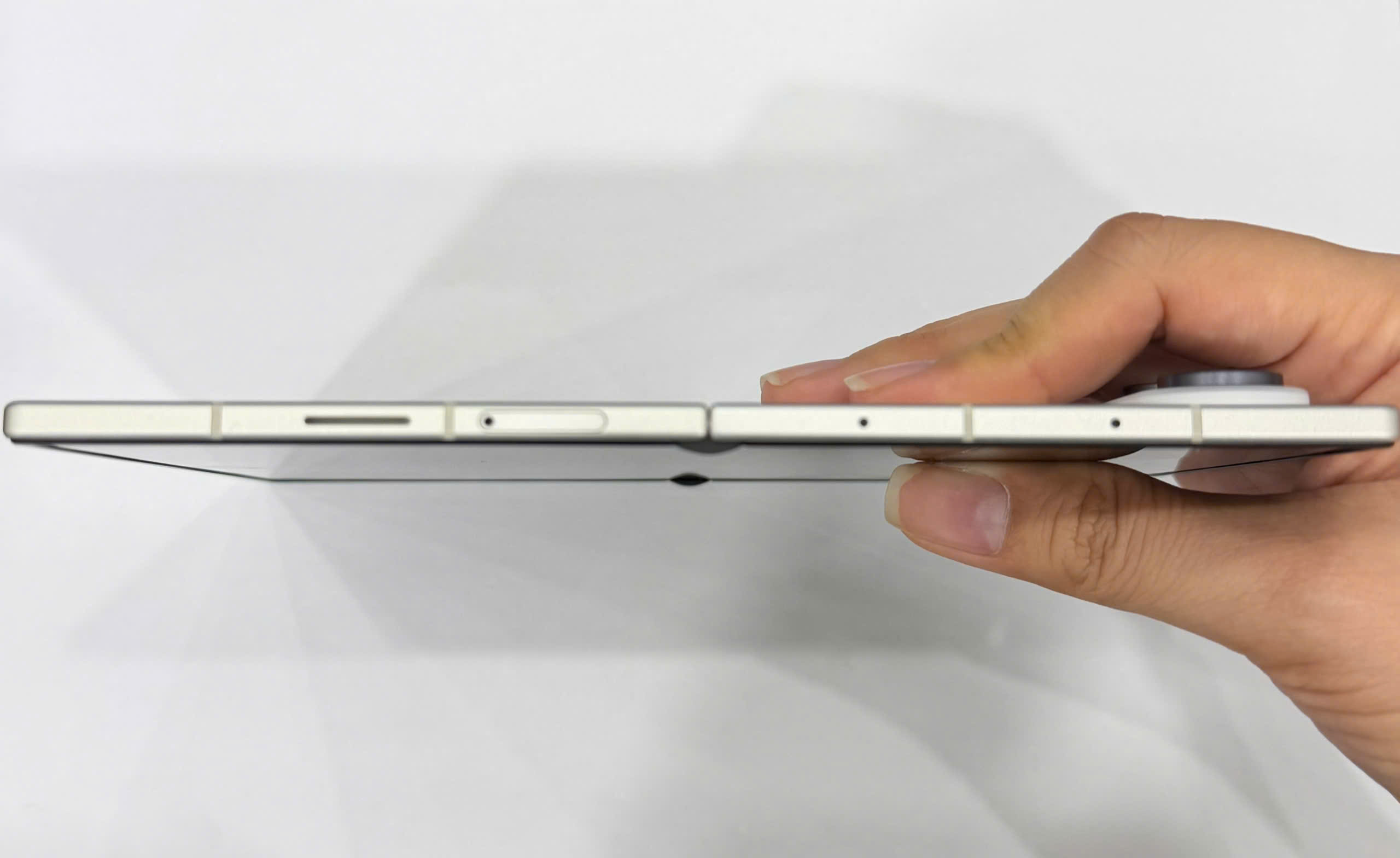 ĐTDĐ Samsung Fold8 SM-F971B, 256GB, Trắng - F971BZWDXXV - 231A CẦN THƠ