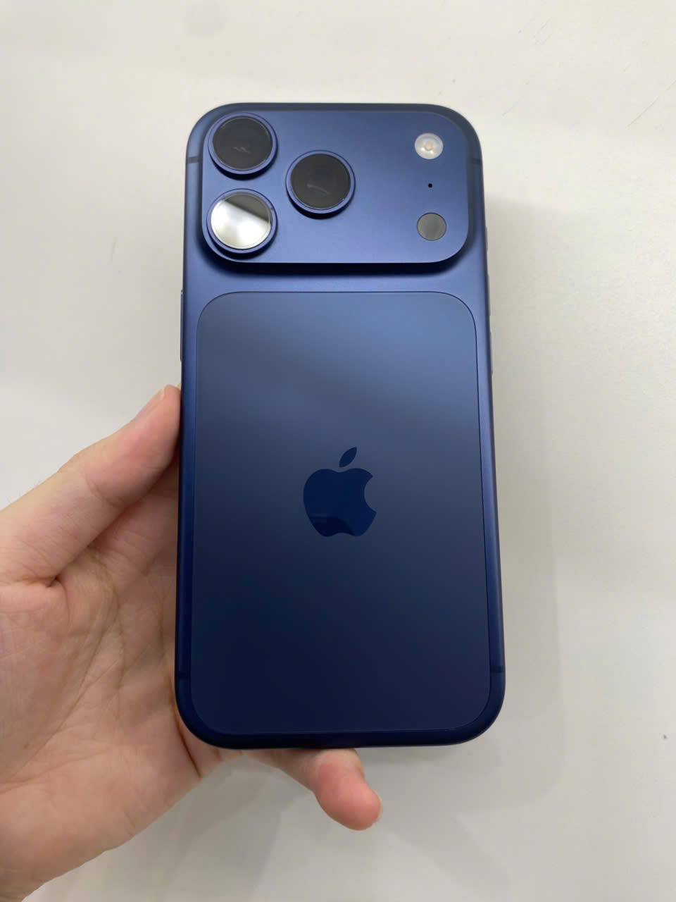 ĐTDĐ Apple iPhone 17 Pro 256GB Deep Blue_3P171ZP/A - SHN434KMHFQ - 3P171ZPZTN - cũ