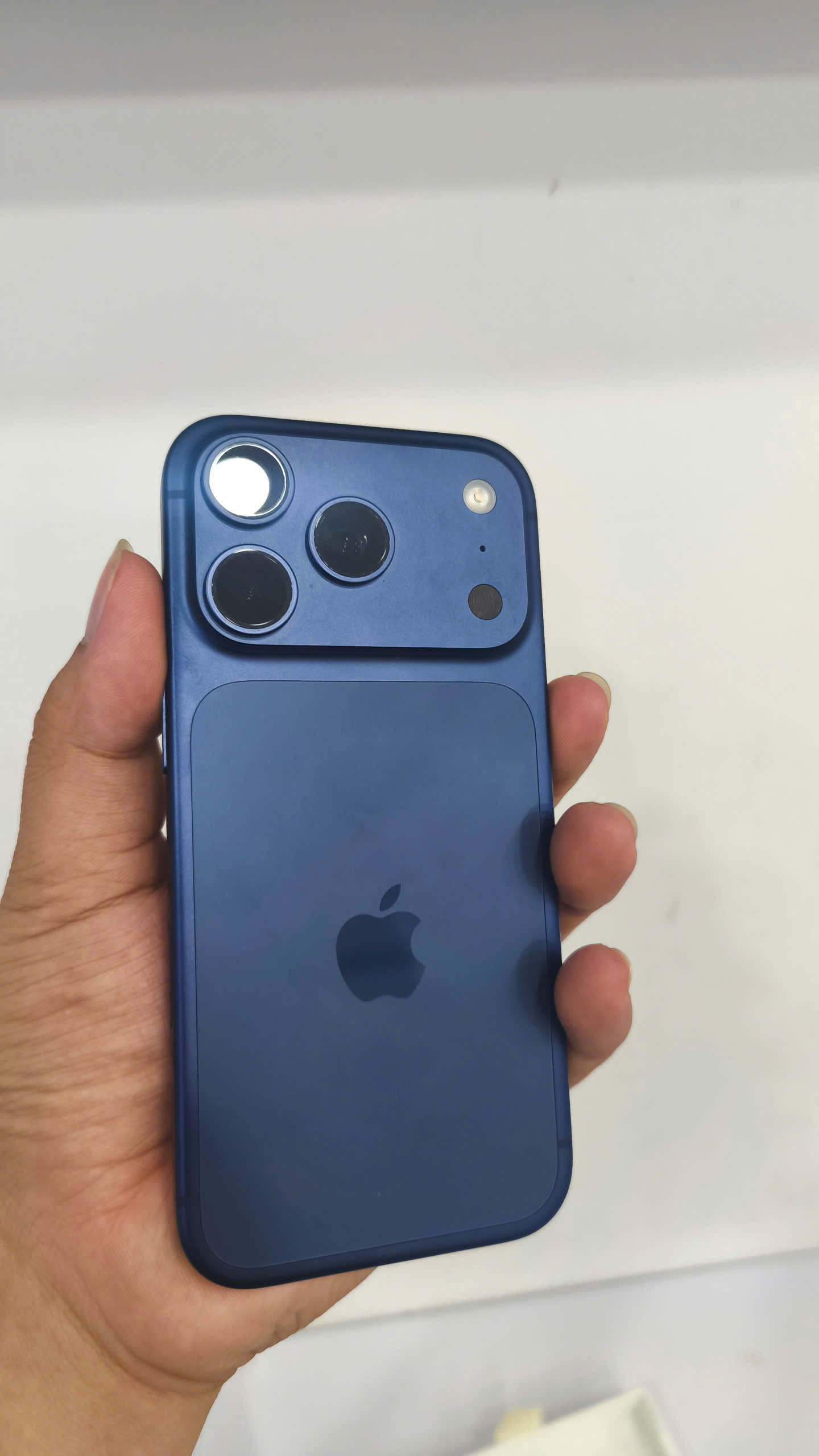 (DEMO) ĐTDĐ Apple iPhone 17 Pro 256GB Deep Blue_3P171ZP/A