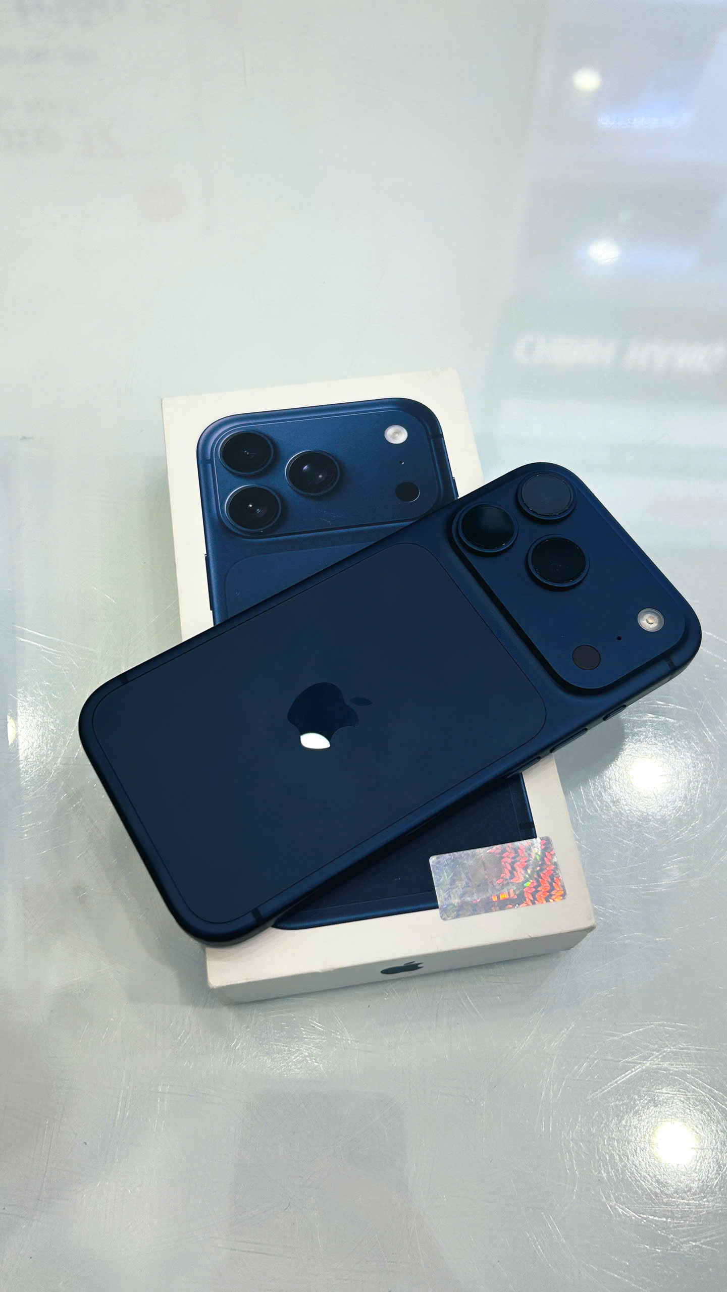 (DEMO) ĐTDĐ Apple iPhone 17 Pro 256GB Deep Blue_3P171ZP/A - SGM4PNX6V5W - 3P171ZPZTN