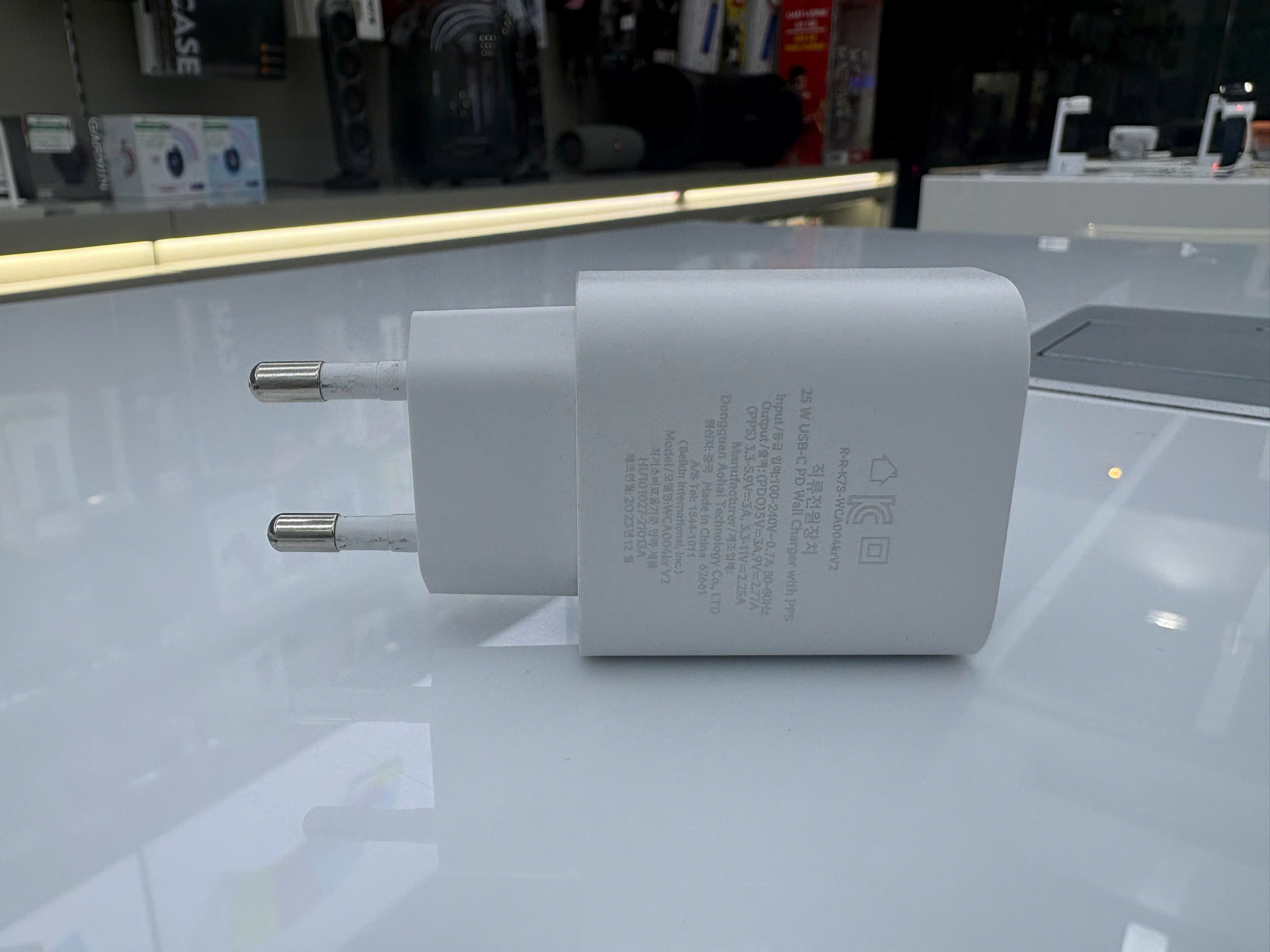 Adapter sạc nhanh 25W USB-C PD Wall Charger Belkin - màu trắng (V2)