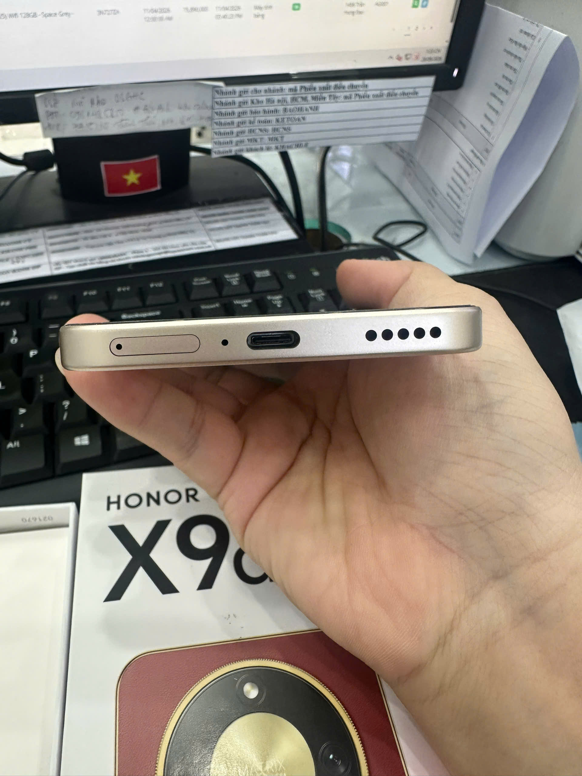 ĐTDĐ Honor X9d 5G 12/512 - Vàng Gold - Demo