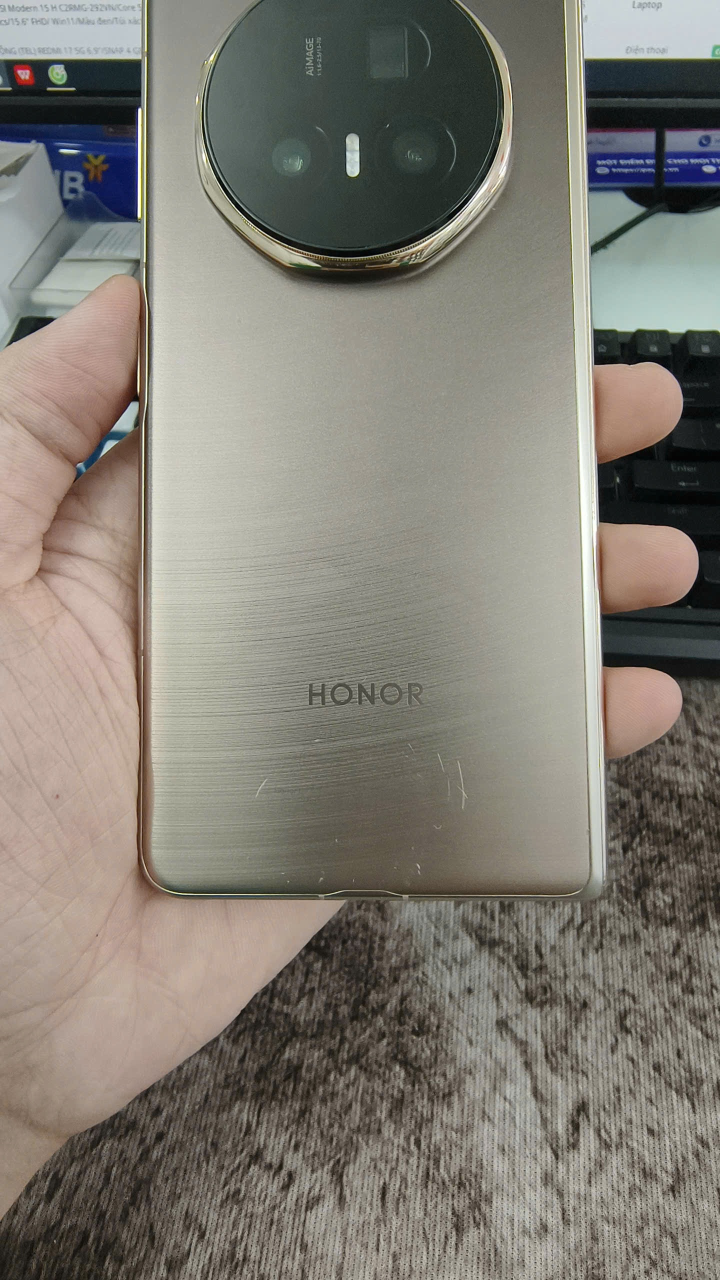 Điện thoại thông minh Honor Magic V5 (16+512GB) Vàng (Dawn Gold)_MBH-N49GOL512 (Demo) - 861430072457648 - MBHN49GOLZTN