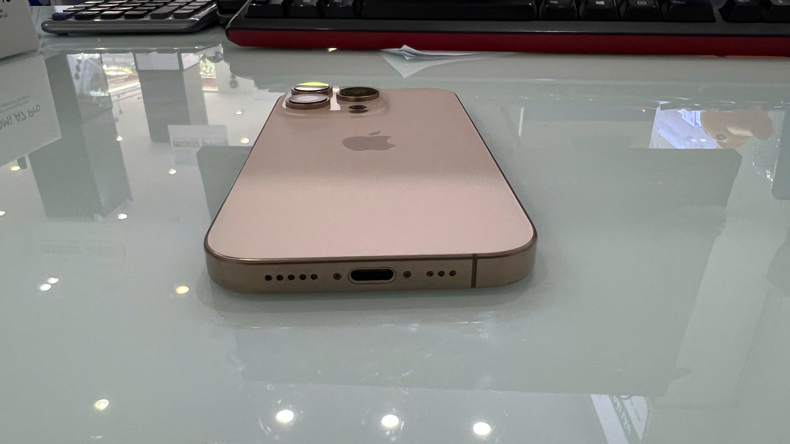ĐTDĐ Apple iPhone 16 Pro 128GB Desert Titanium