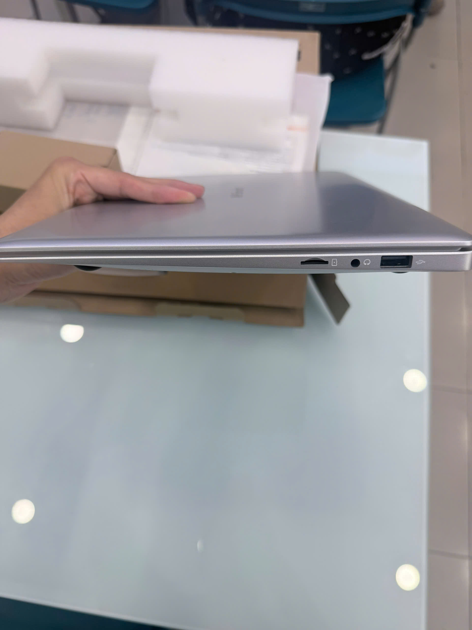 Máy tính xách tay M-SMART MBOOK 1409A