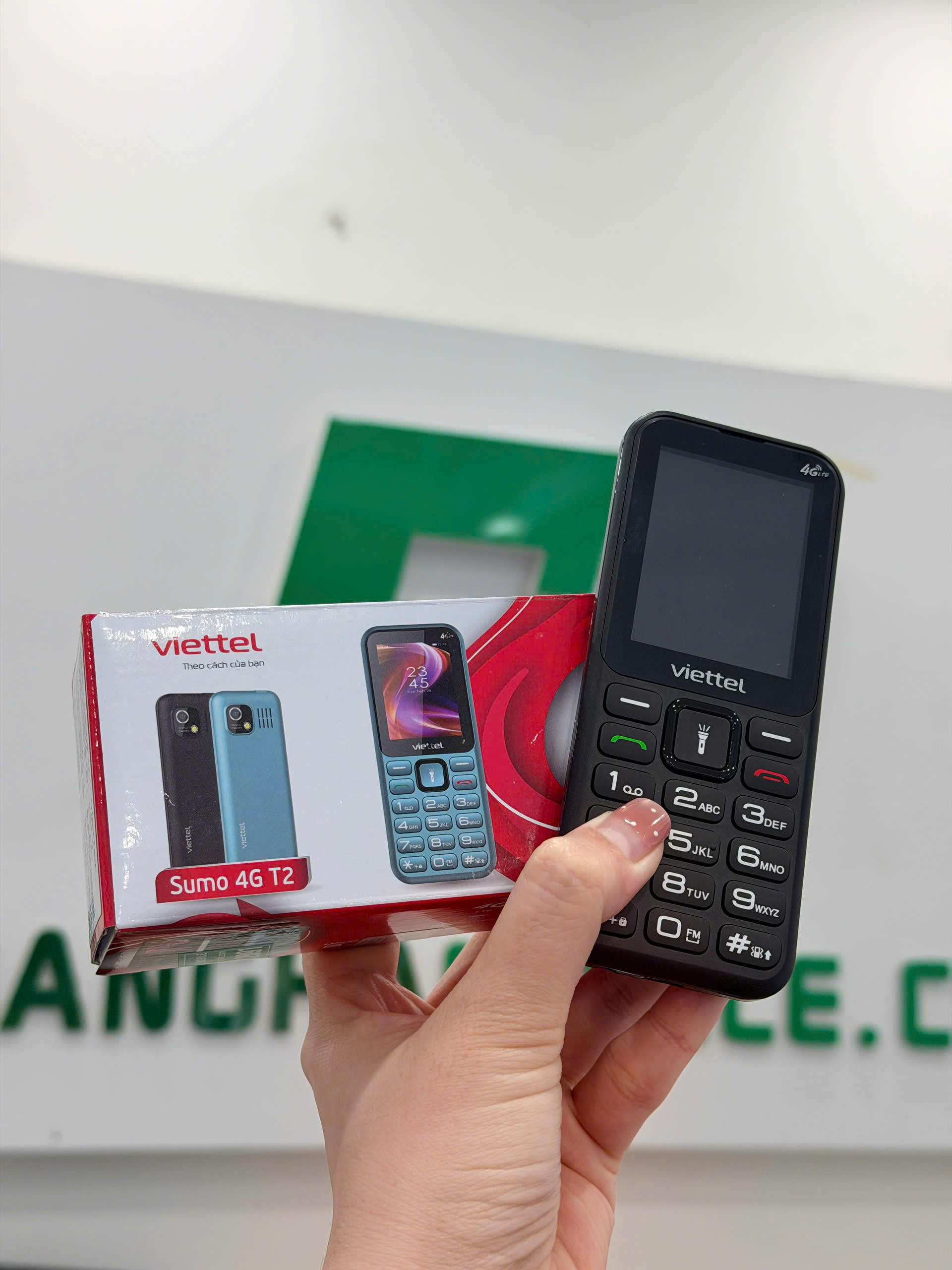 Điện thoại di động Sumo 4G T2 đen (Black)_T2BLK