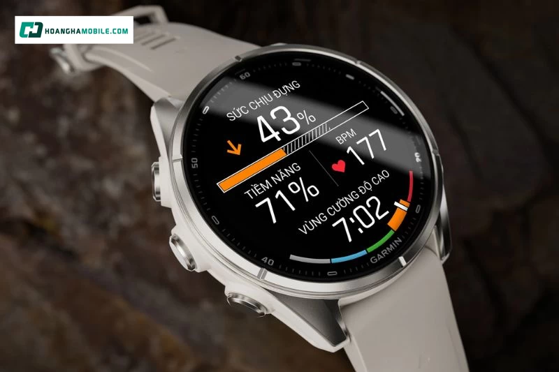 Màn hình AMOLED 1.3 inch độ phân giải 416 x 416 pixel giúp Garmin Fenix 9 hiển thị rõ ràng Màn hình AMOLED 1.3 inch độ phân giải 416 x 416 pixel giúp Garmin Fenix 9 hiển thị rõ ràng