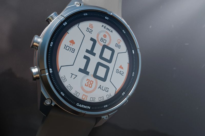 Màn hình Solar trên Garmin Fenix 9 Pro Solar phù hợp với người thường xuyên chạy bộ ngoài trời.
