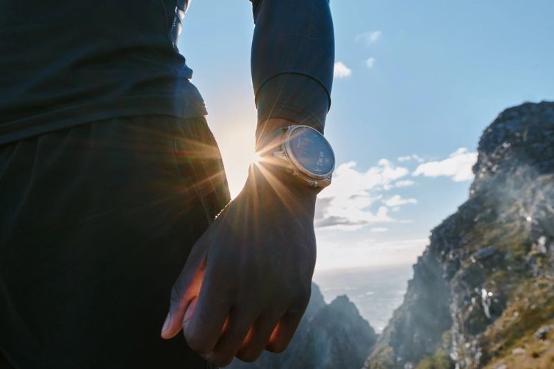 Garmin Fenix 9 Pro Solar - 47mm sử dụng vật liệu cao cấp để phù hợp với hoạt động thể thao và outdoor.