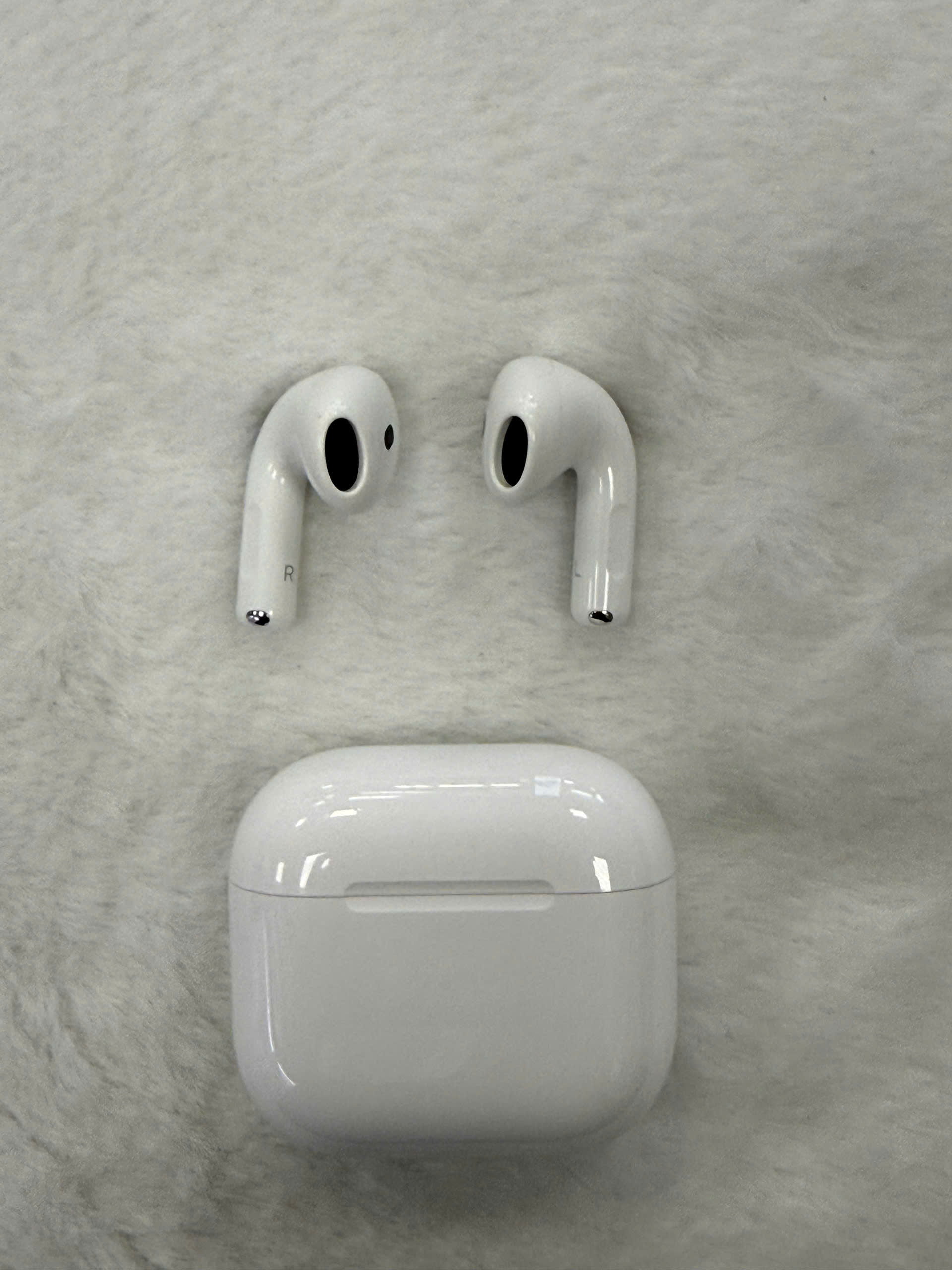Tai nghe Bluetooth Apple AirPods 5 _MKFW4ZP/A - SL661QVMCPW - MKFW4ZP