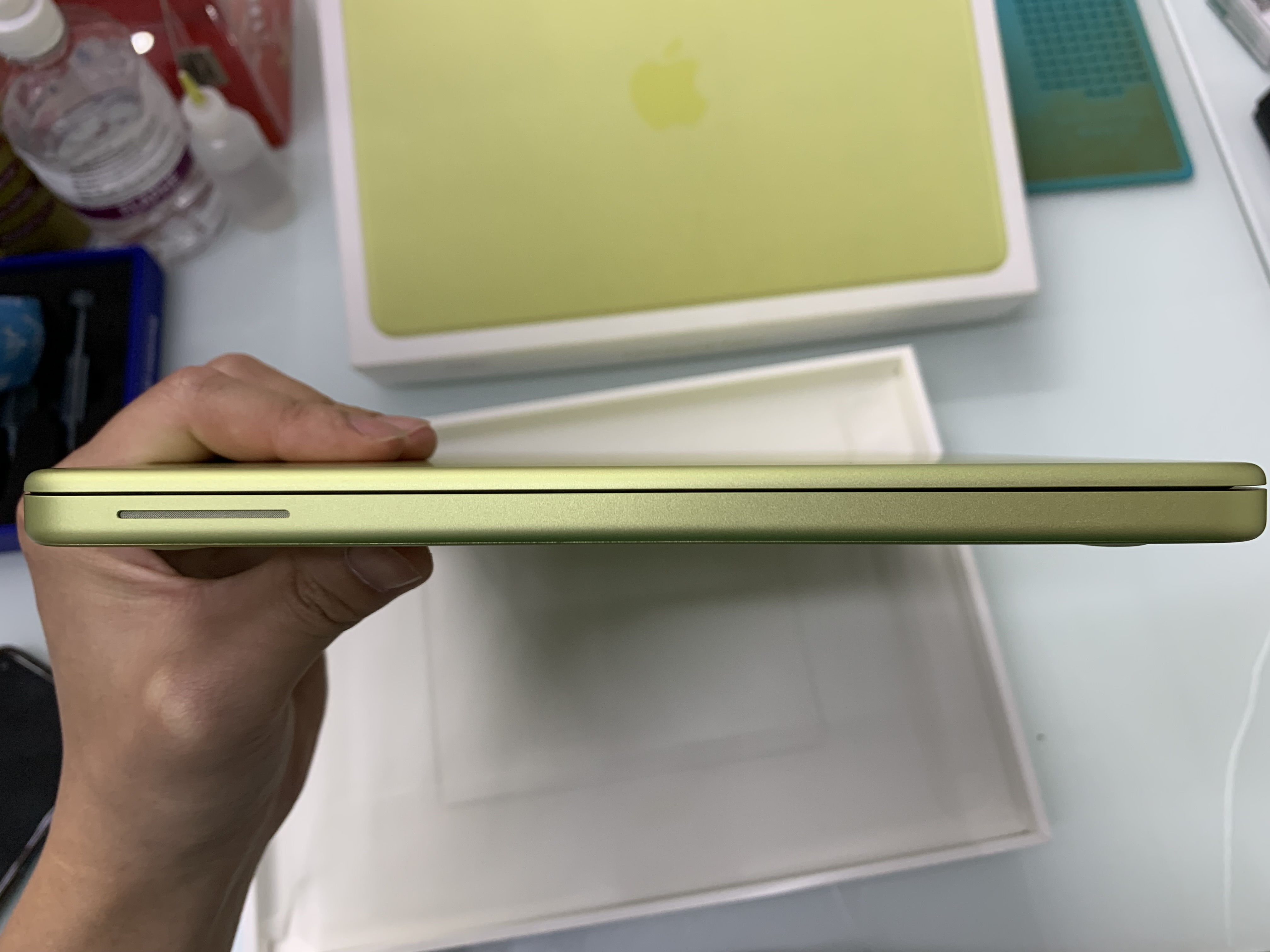 MacBook Neo A18 Pro 13 inch 2026, 6CPU-5GPU, 8GB/256GB - Citrus
