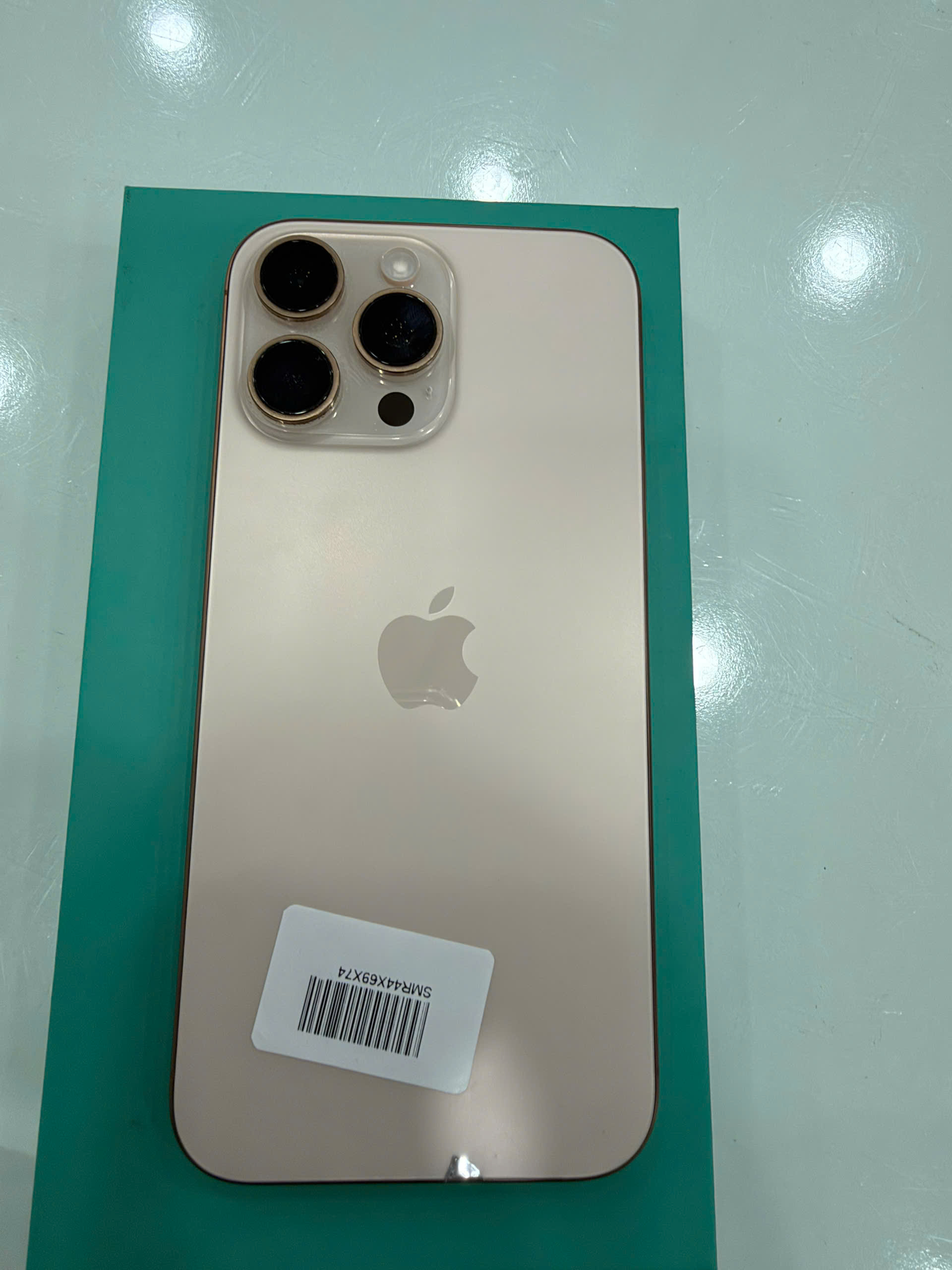 ĐTDĐ Apple iPhone 16 Pro Max 256GB Desert Titanium_MYWX3VN/A - SMR44X69X74 - MYWX3VN-cũ