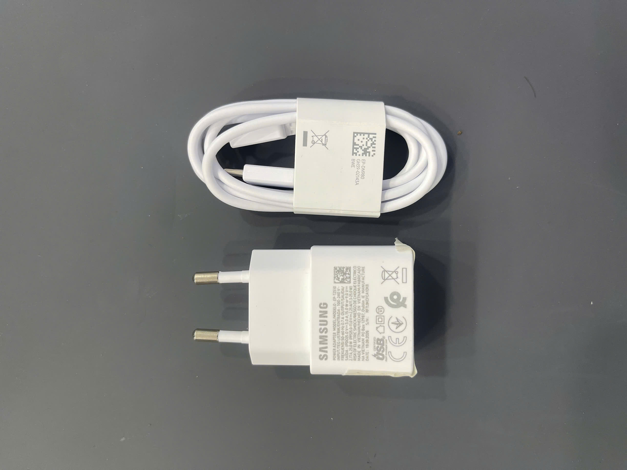 Củ sạc kèm cáp Samsung 25W, EP-T2510XWEGWW, Trắng