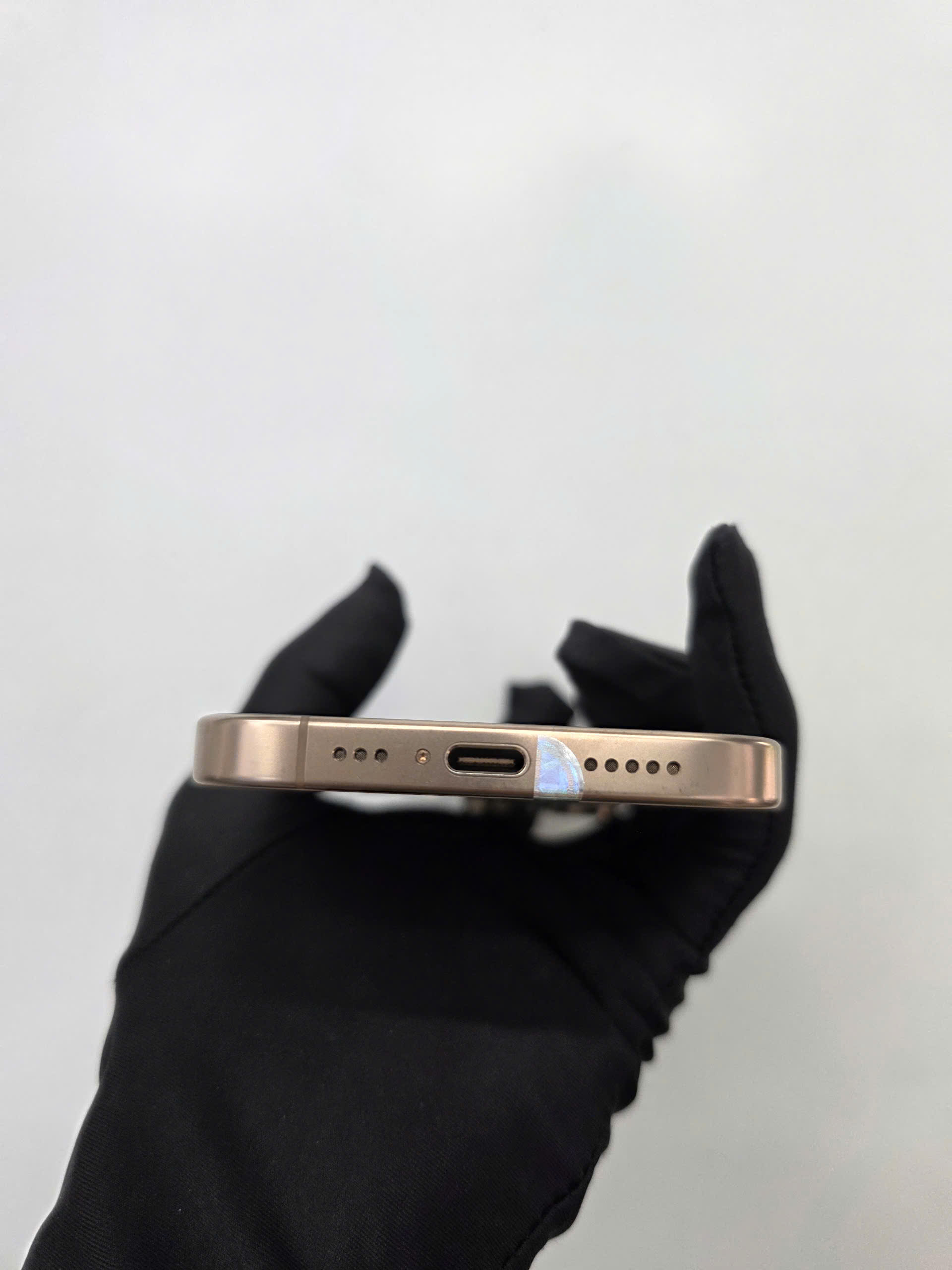 ĐTDĐ Apple iPhone 16 Pro 128GB Desert Titanium_MYNF3VN/A - SDWN7VWRW95 - MYNF3VN