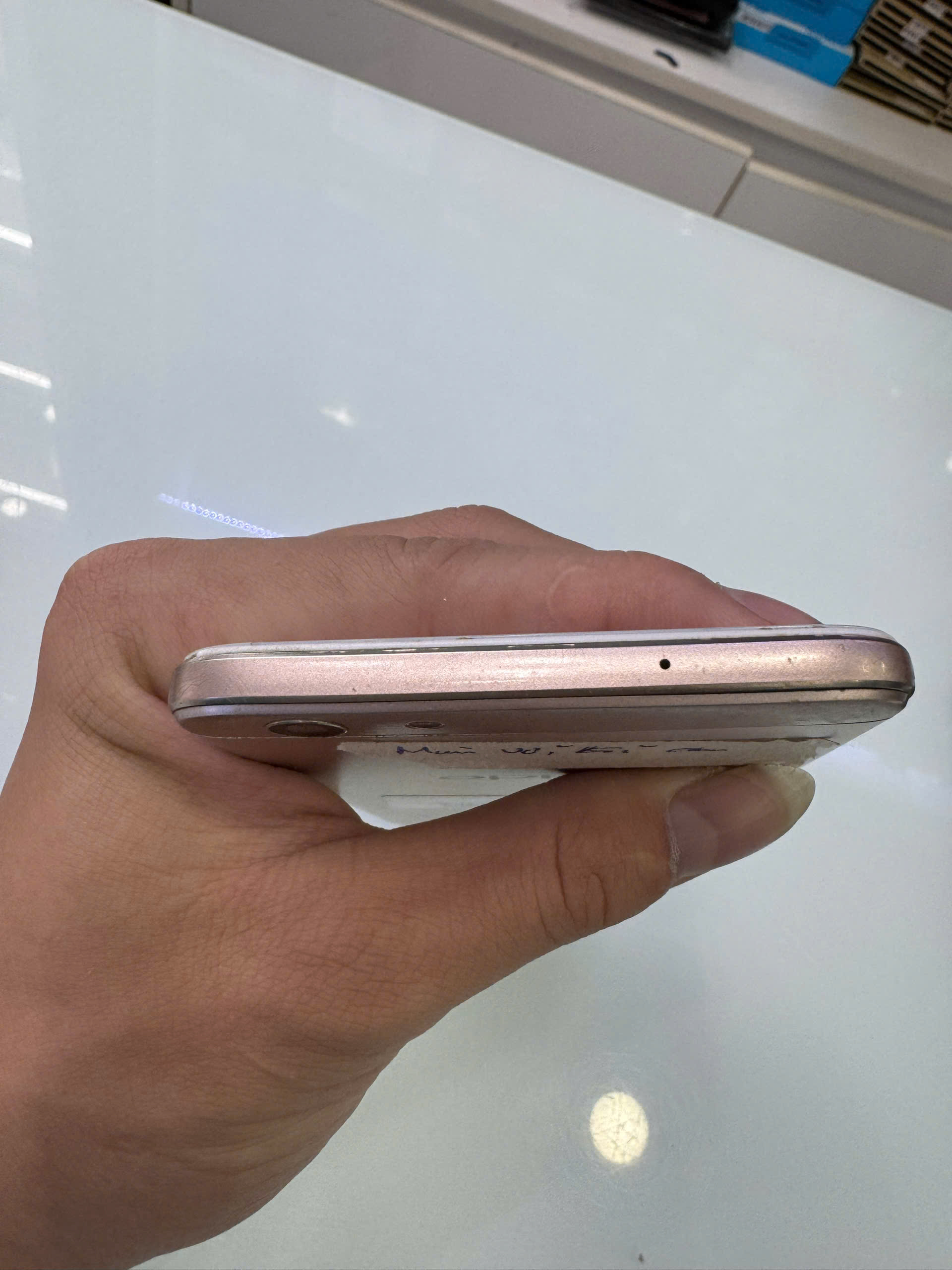 Điện thoại OPPO F1s 3GB/32GB Cũ