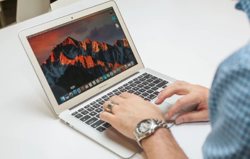 nới bán mua Macbook Air 2017